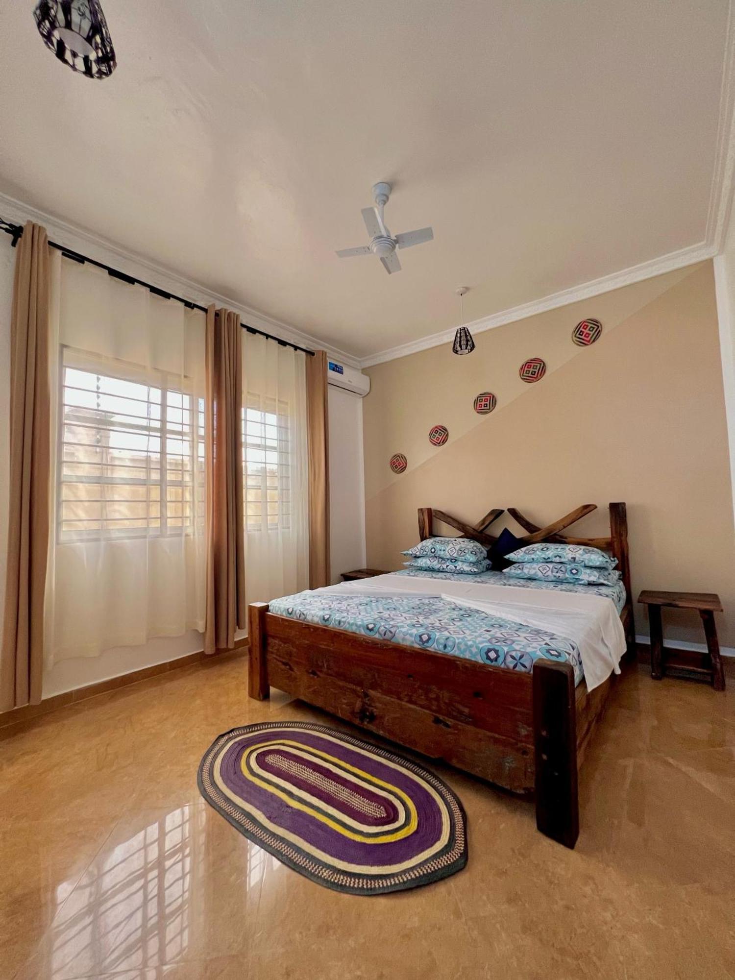 Apartment Vick Boutique With New Power Backup *