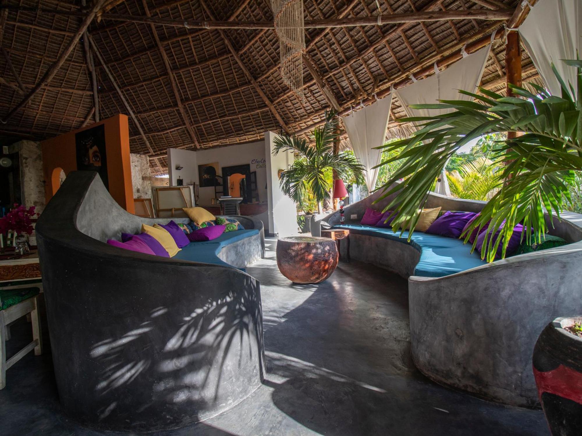 Hotel Tropical Boutique & Resto