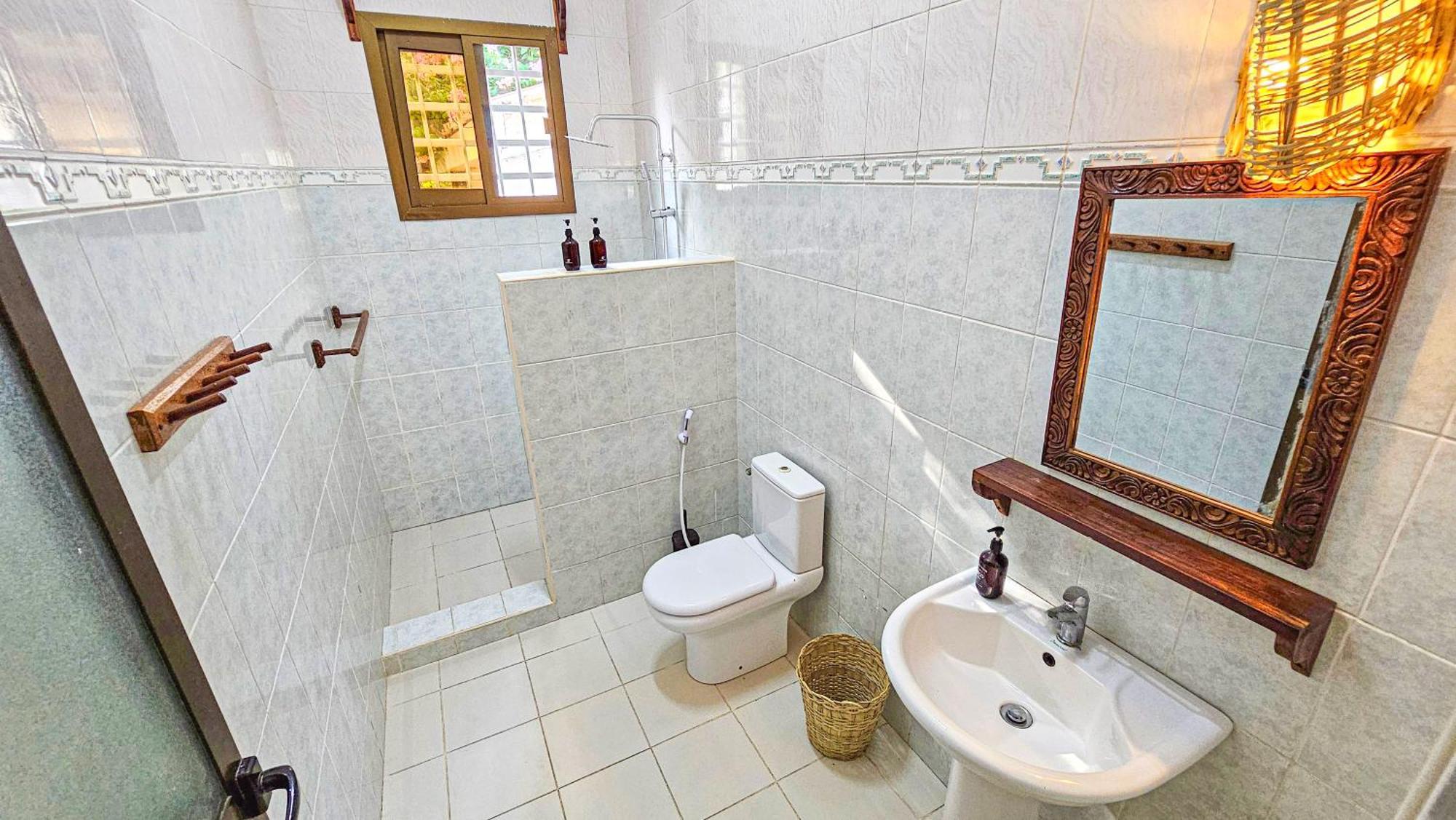 Zoi House 4*
