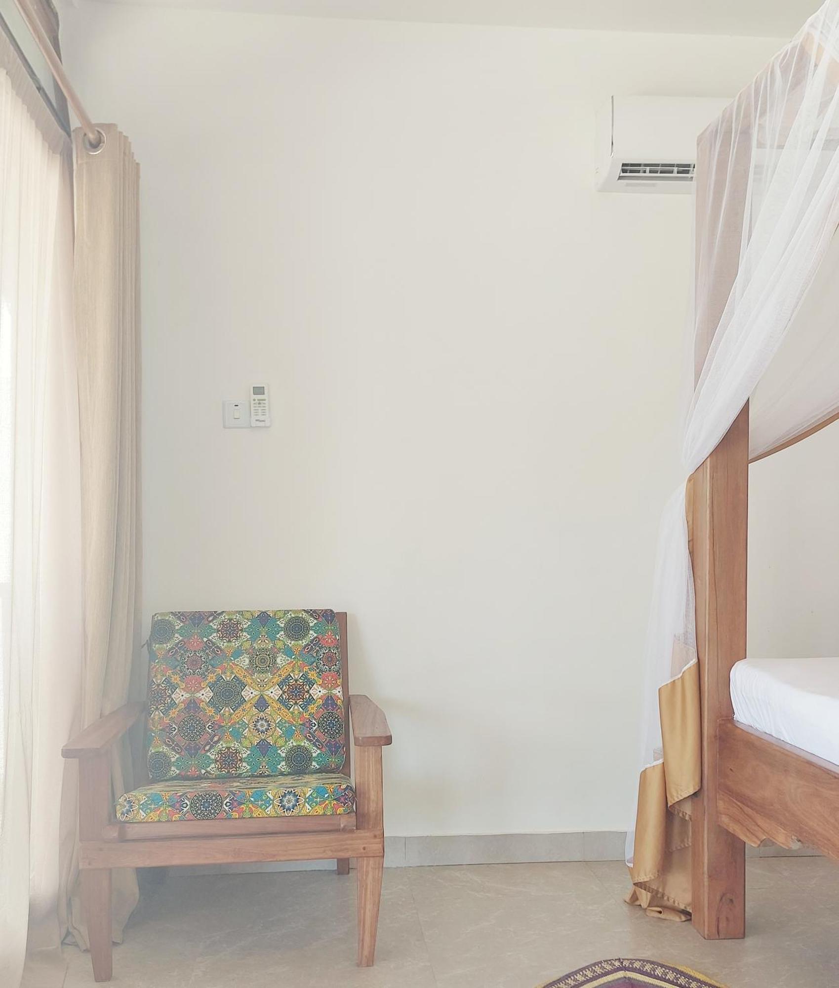 Jaribu Hotel 2*
