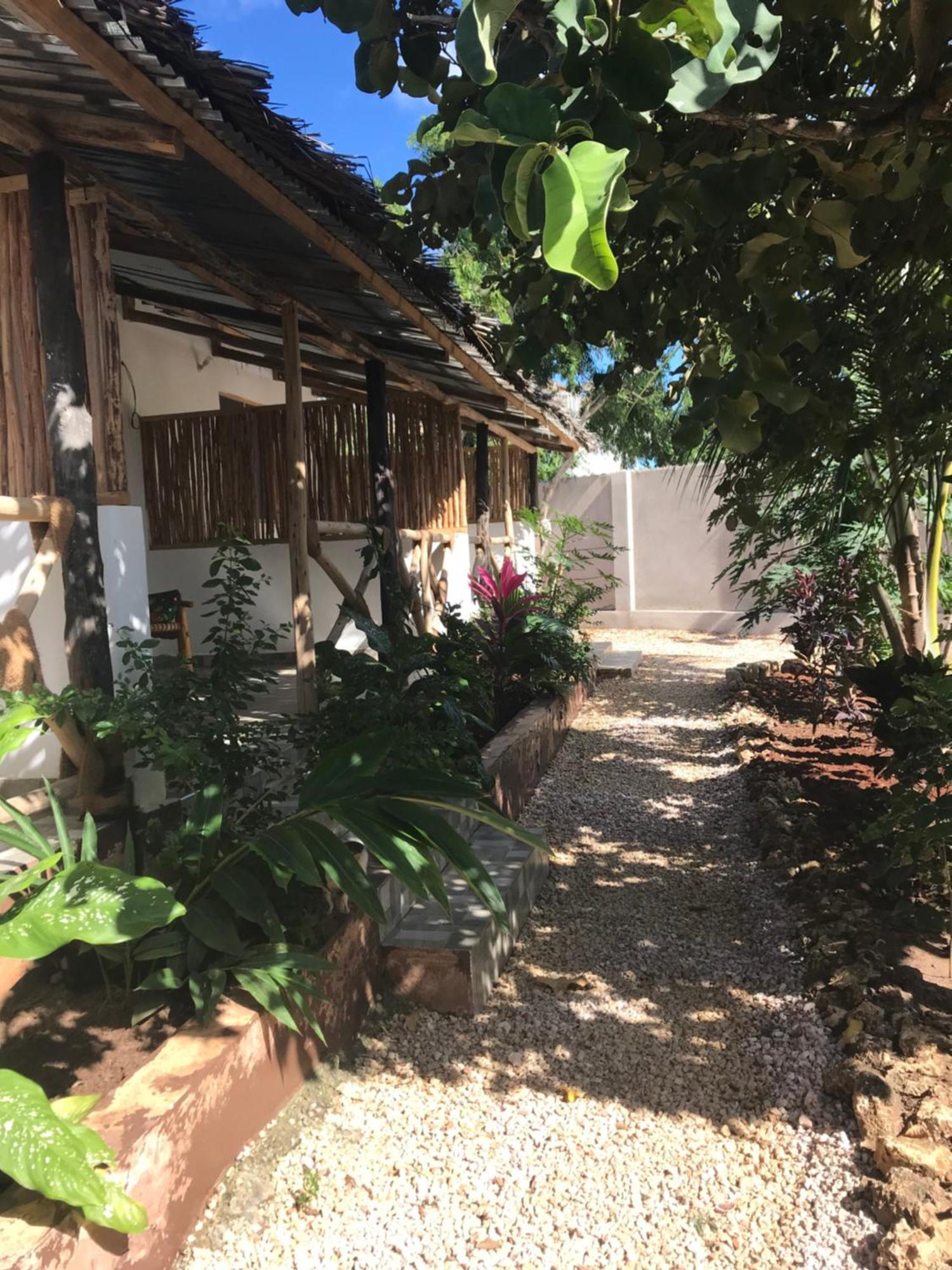 Makame Garden House Guest house *
