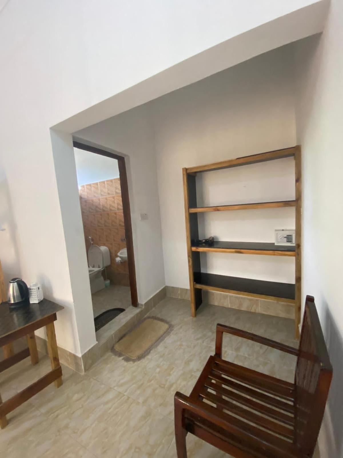 Bed & Breakfast Ndiro House