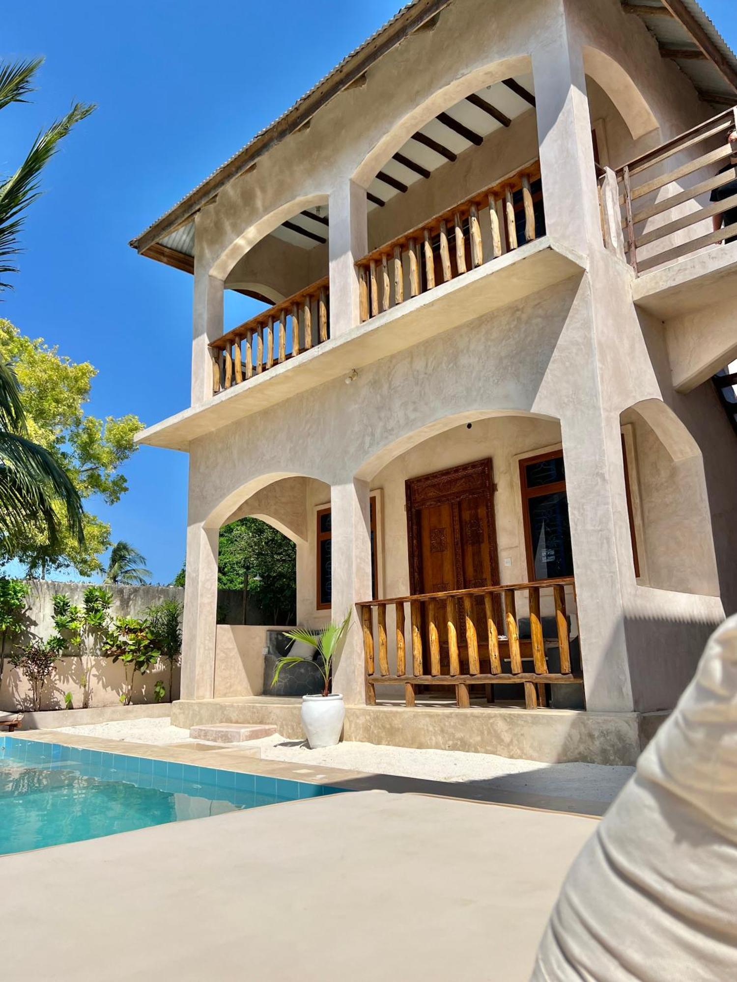Chokoro House * Paje
