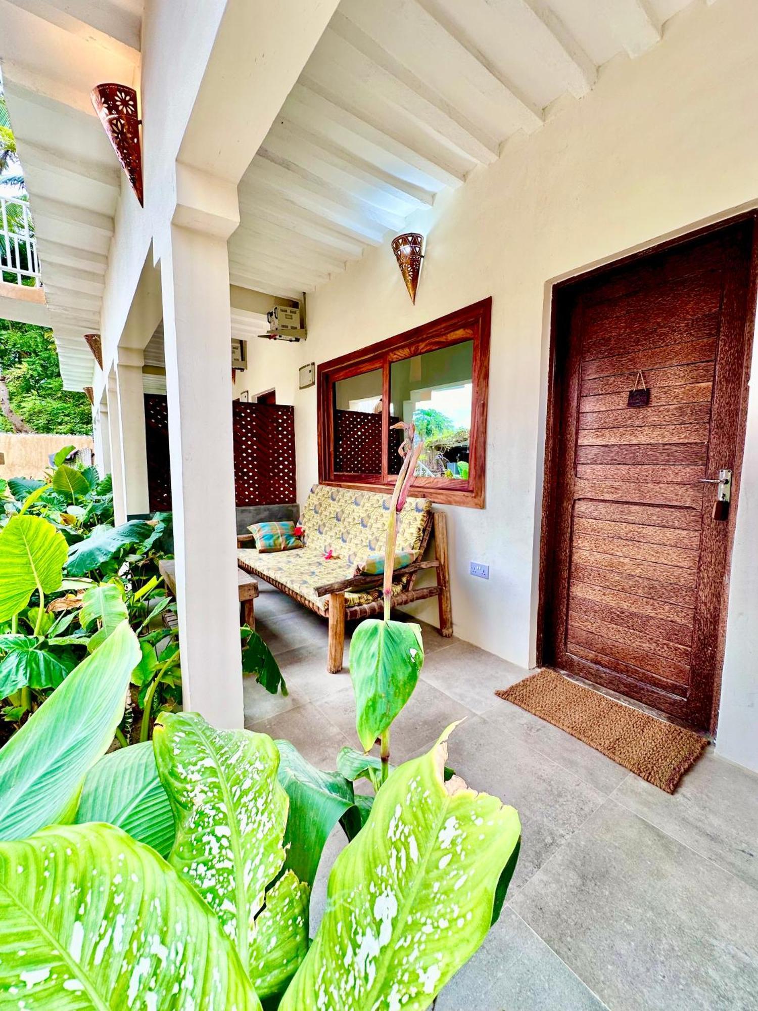 Chikachika Bed & Breakfast