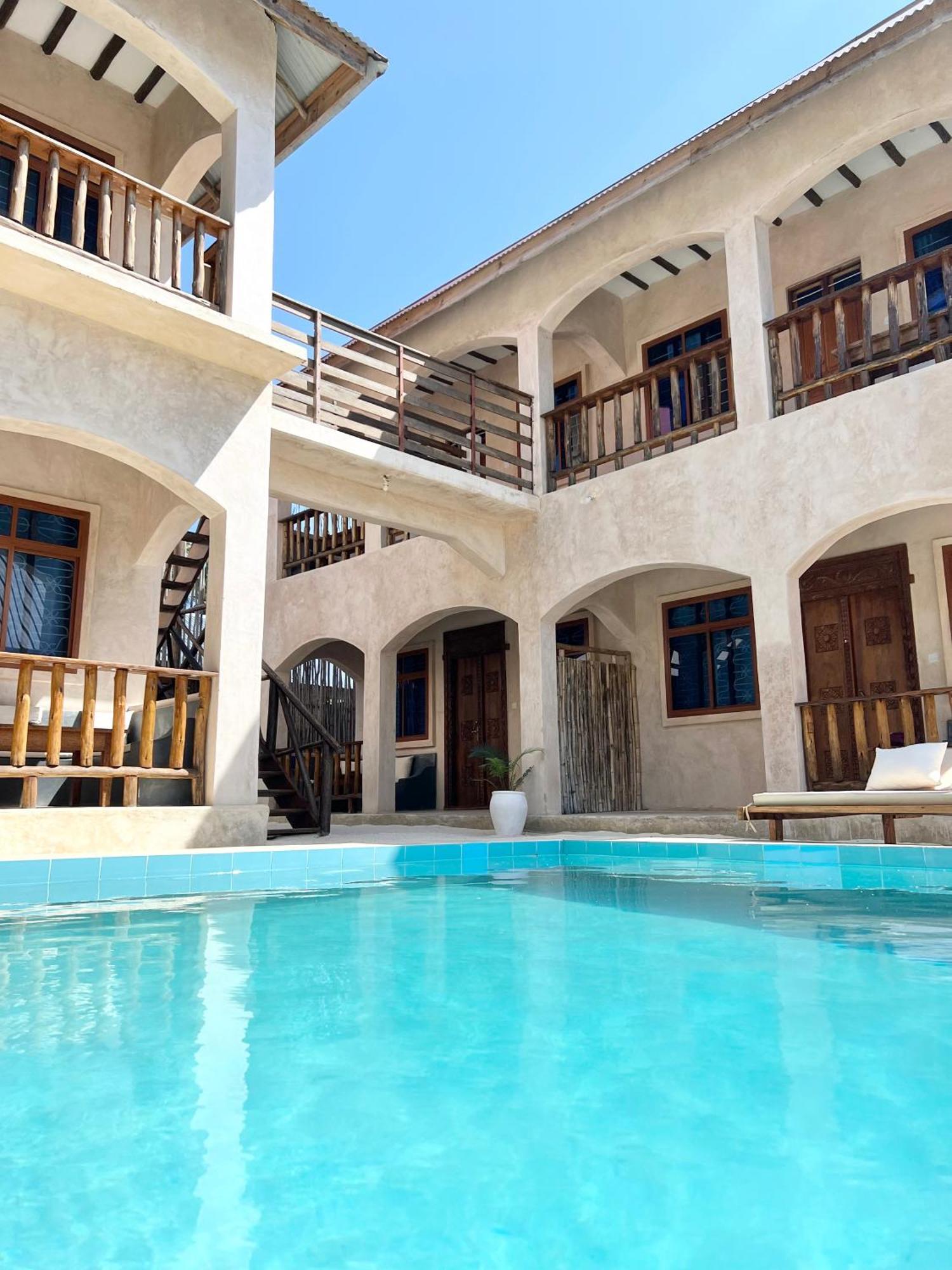 Chokoro House Inn Paje