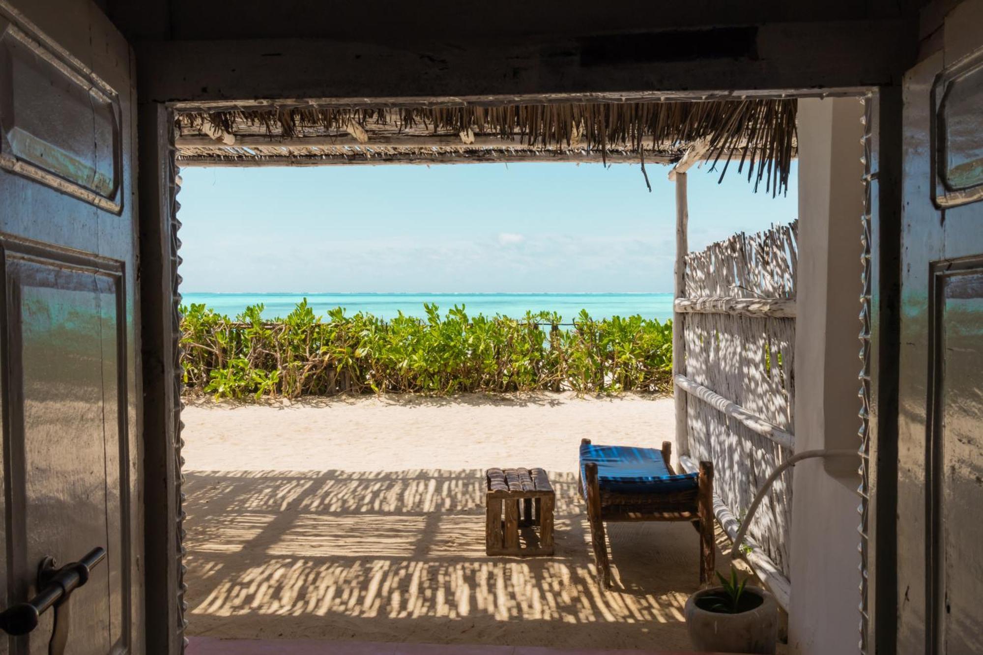 Pili Pili Beach Hotel 4*