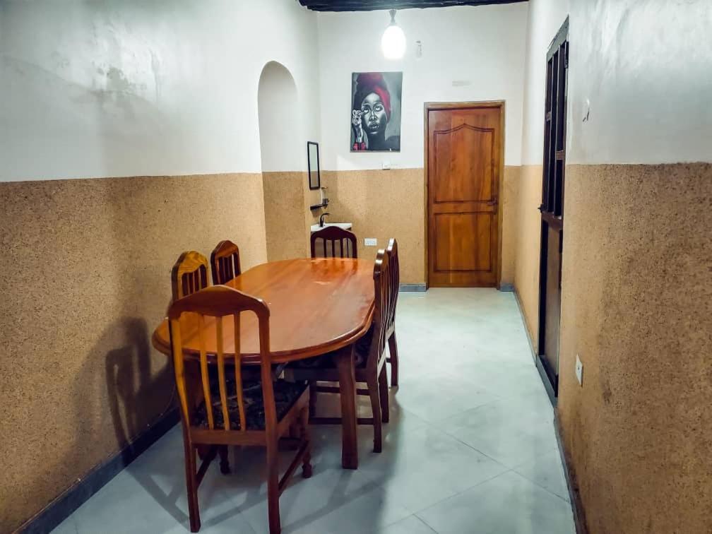 Mambo House Guest house