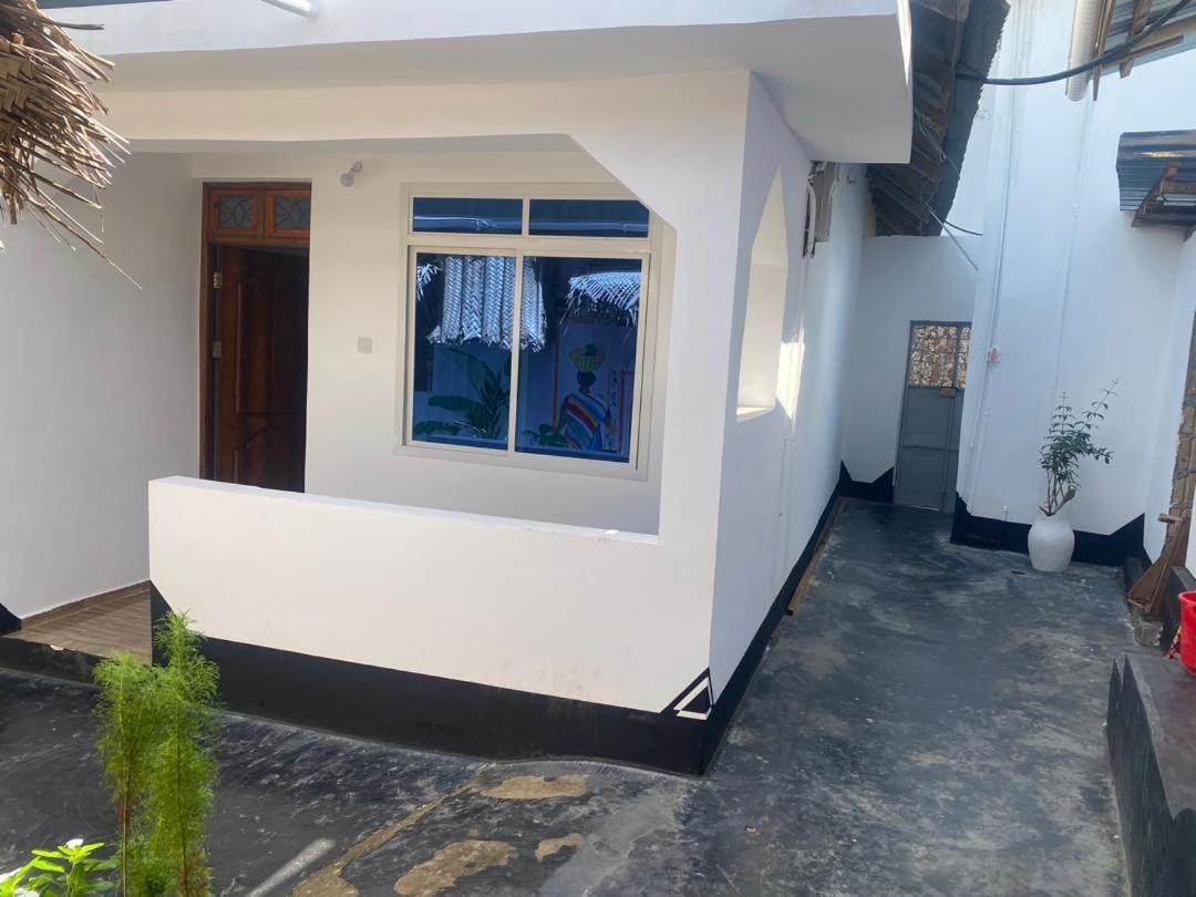 Ndiro House Kendwa