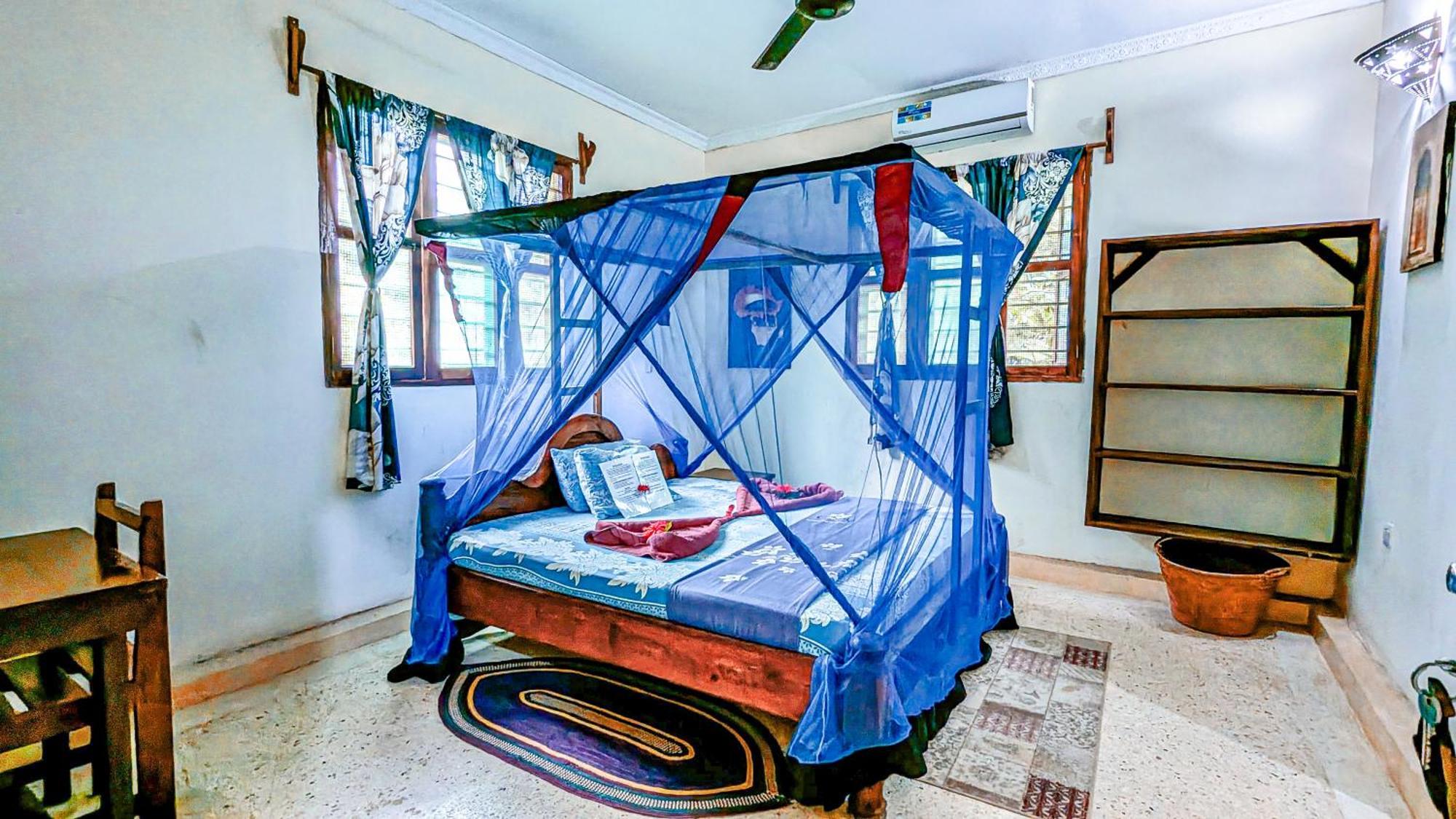Mwana House Bed & Breakfast