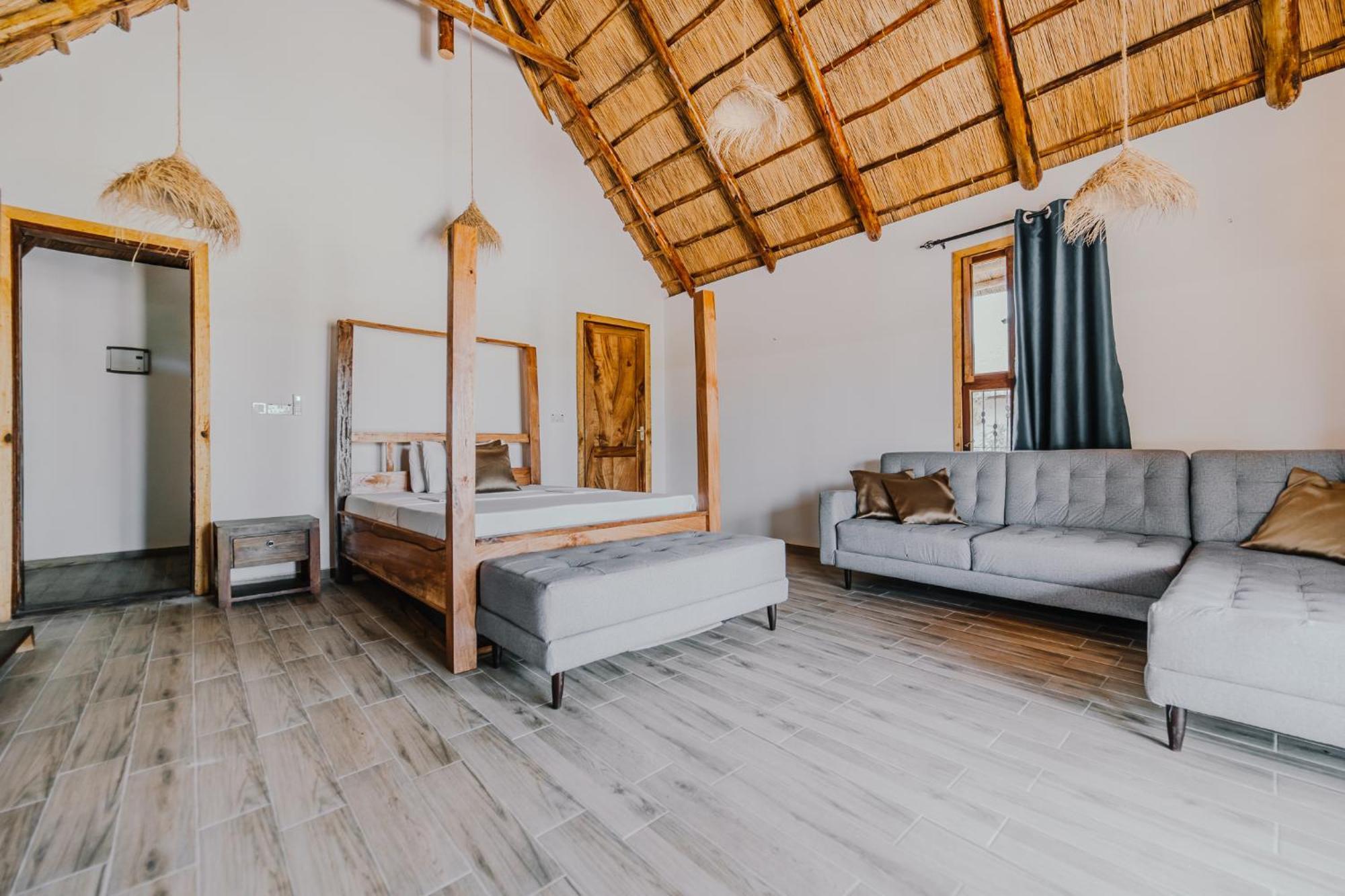 Zaria Garden Villa *