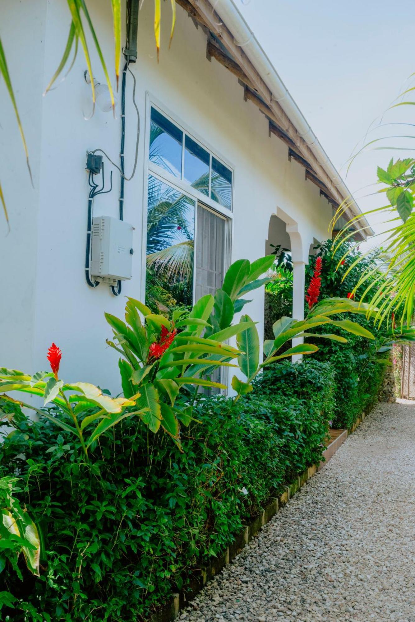 R Zanzibar Villa