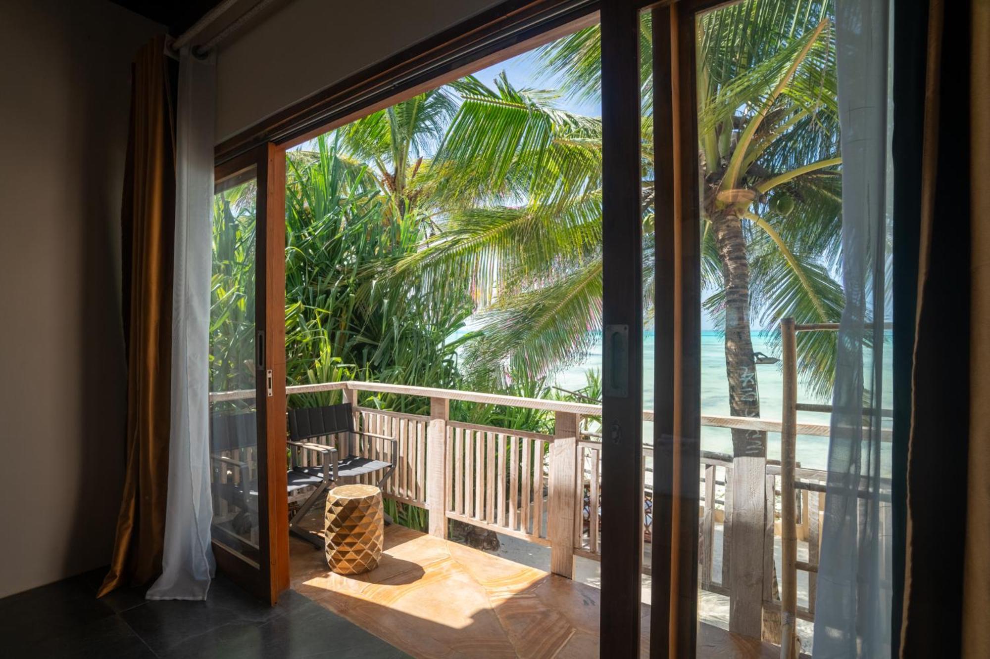Hotel Coral Rocks & Restaurant 3*