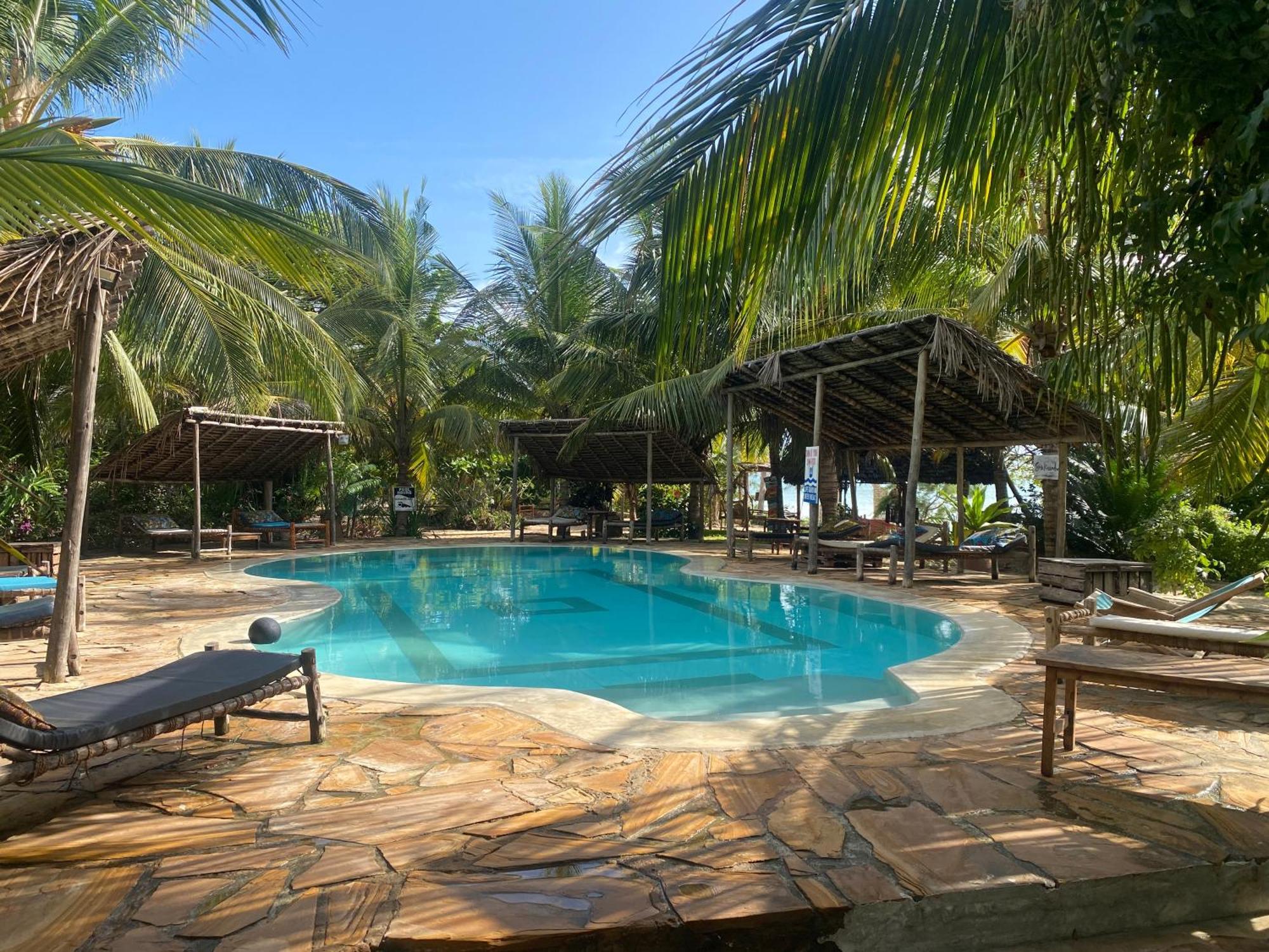 Hotel Mbuyuni Village 2*