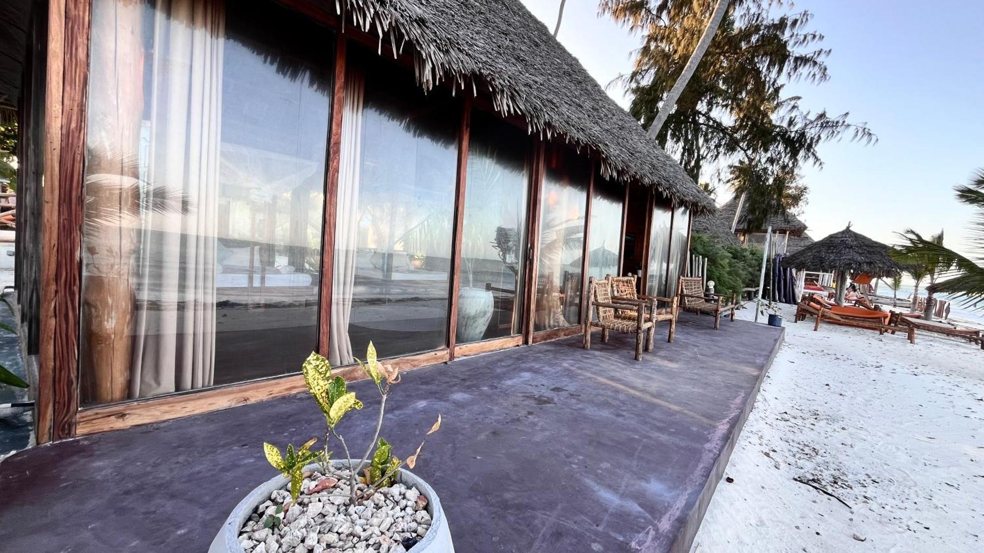 Tiki Club & (adults Only) Hotel Bwejuu