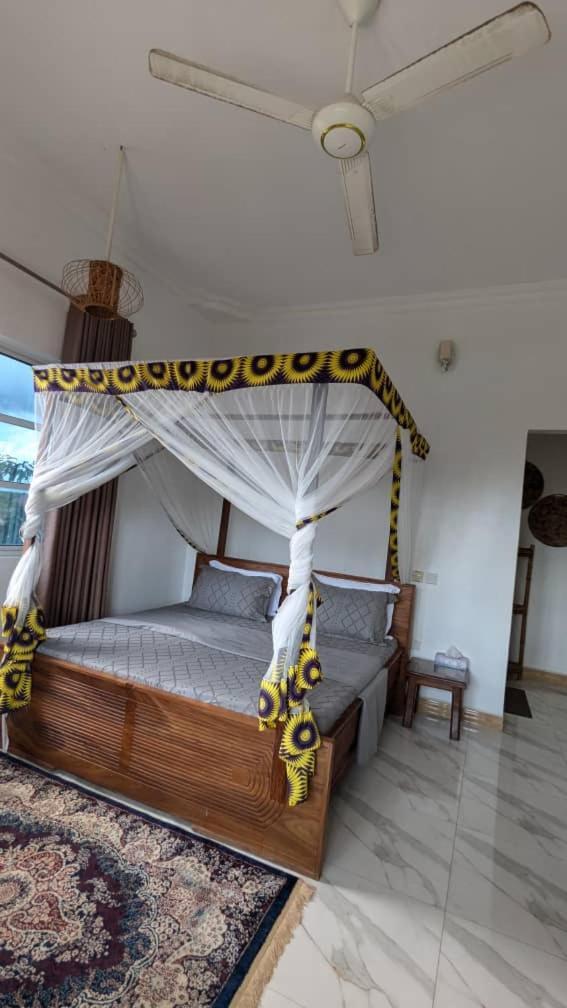 Palm Heaven Bed & Breakfast
