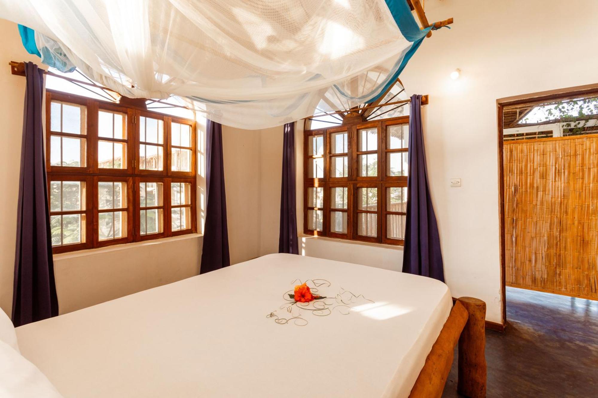 Bed & Breakfast Tropicana Boutique Bwejuu