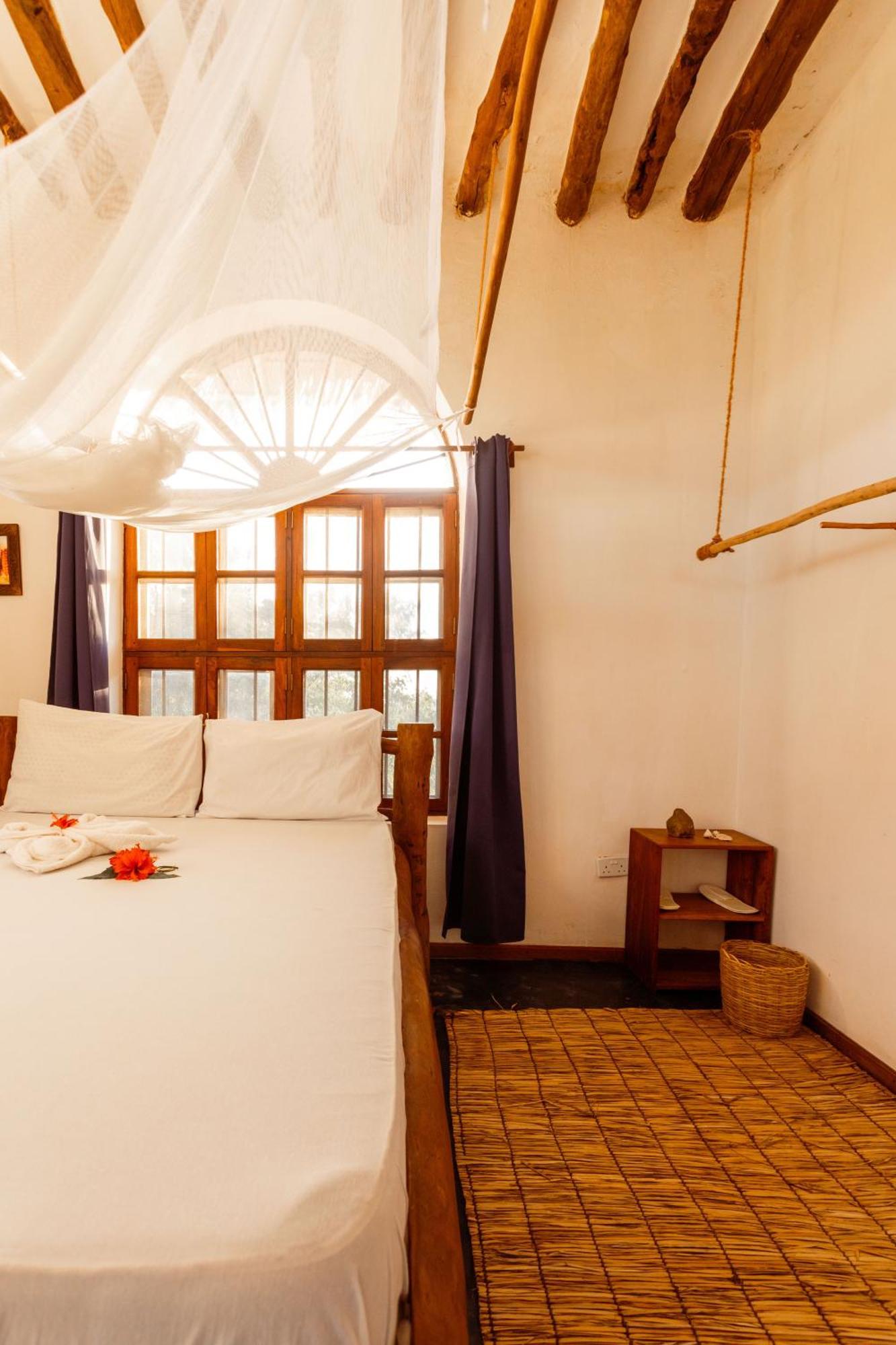 Tropicana Boutique Bed & Breakfast