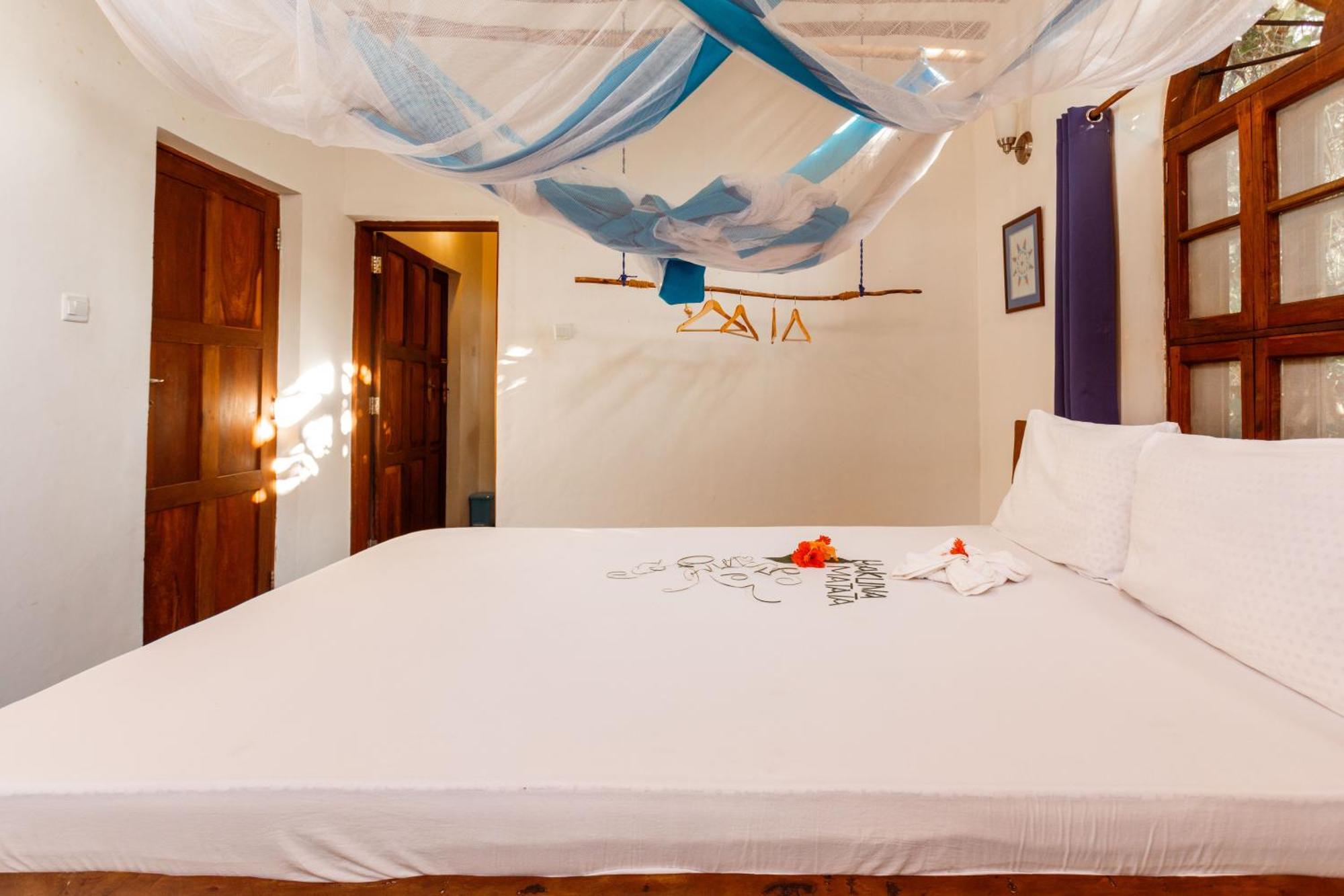 Tropicana Boutique Bed & Breakfast Bwejuu