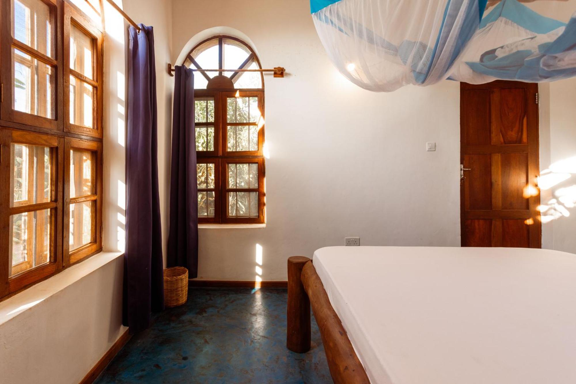 Tropicana Boutique Bed & Breakfast Bwejuu