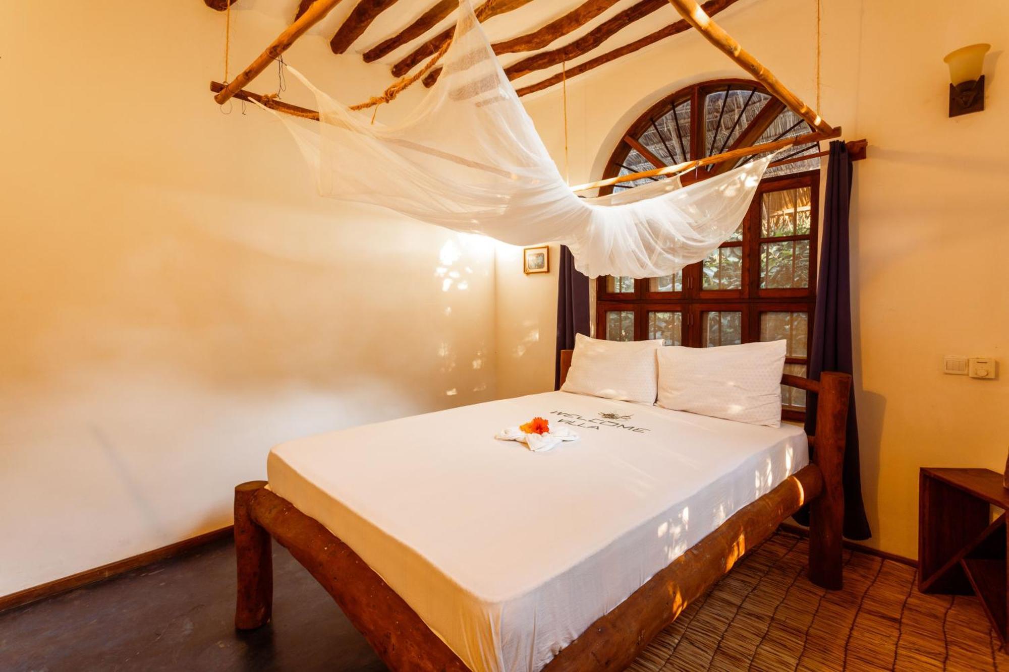 Bed & Breakfast Tropicana Boutique Bwejuu