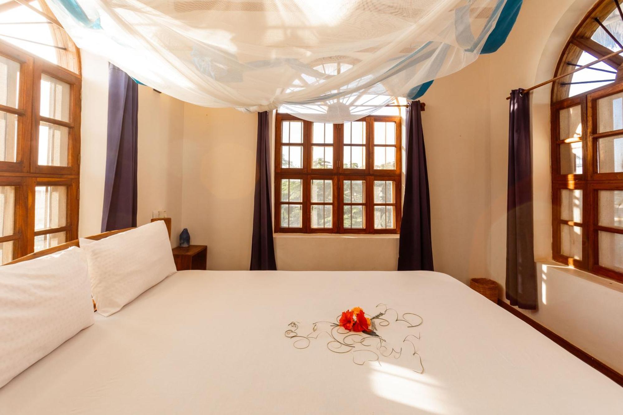 Tropicana Boutique Bed & Breakfast