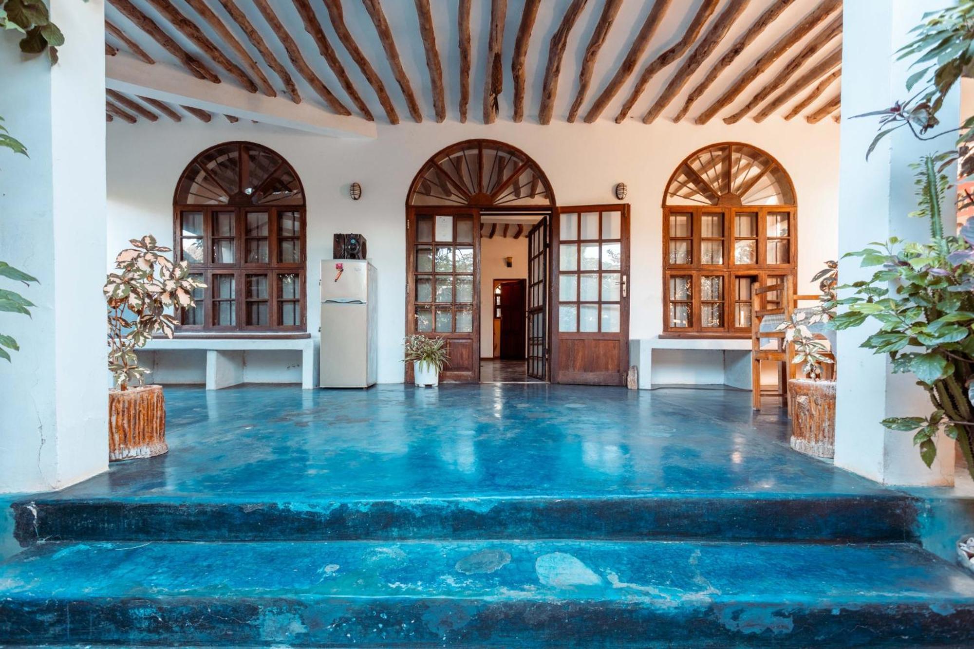 Tropicana Boutique Bed & Breakfast *