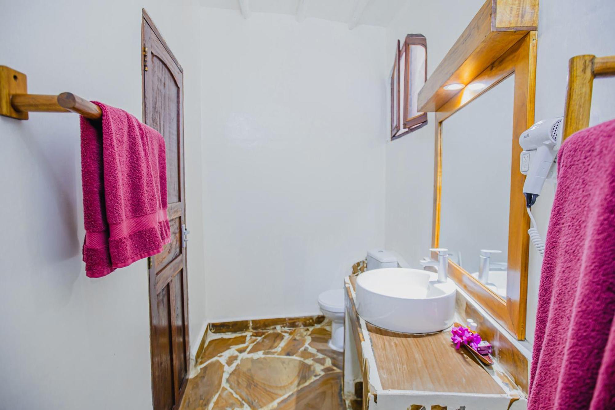 Ahg Waridi & Resort 4*