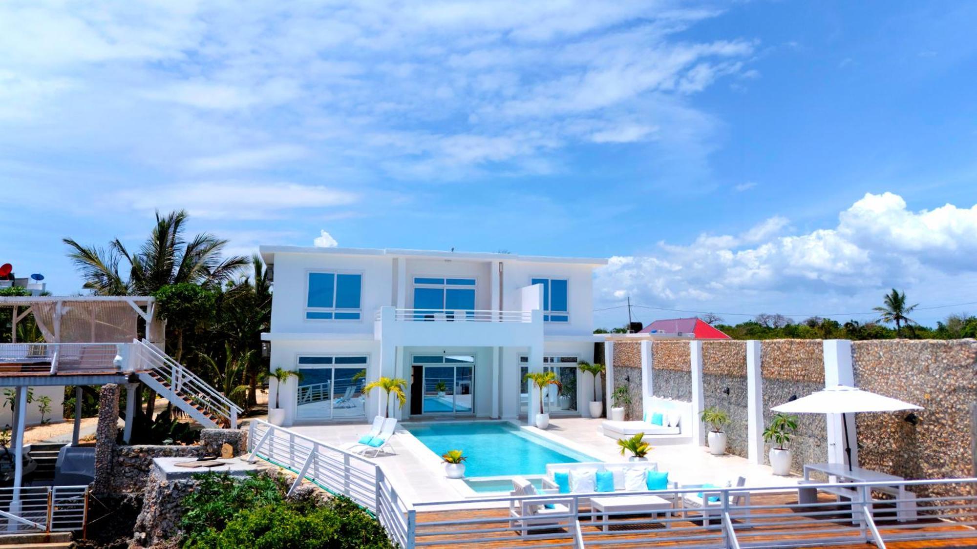 Villa Azura