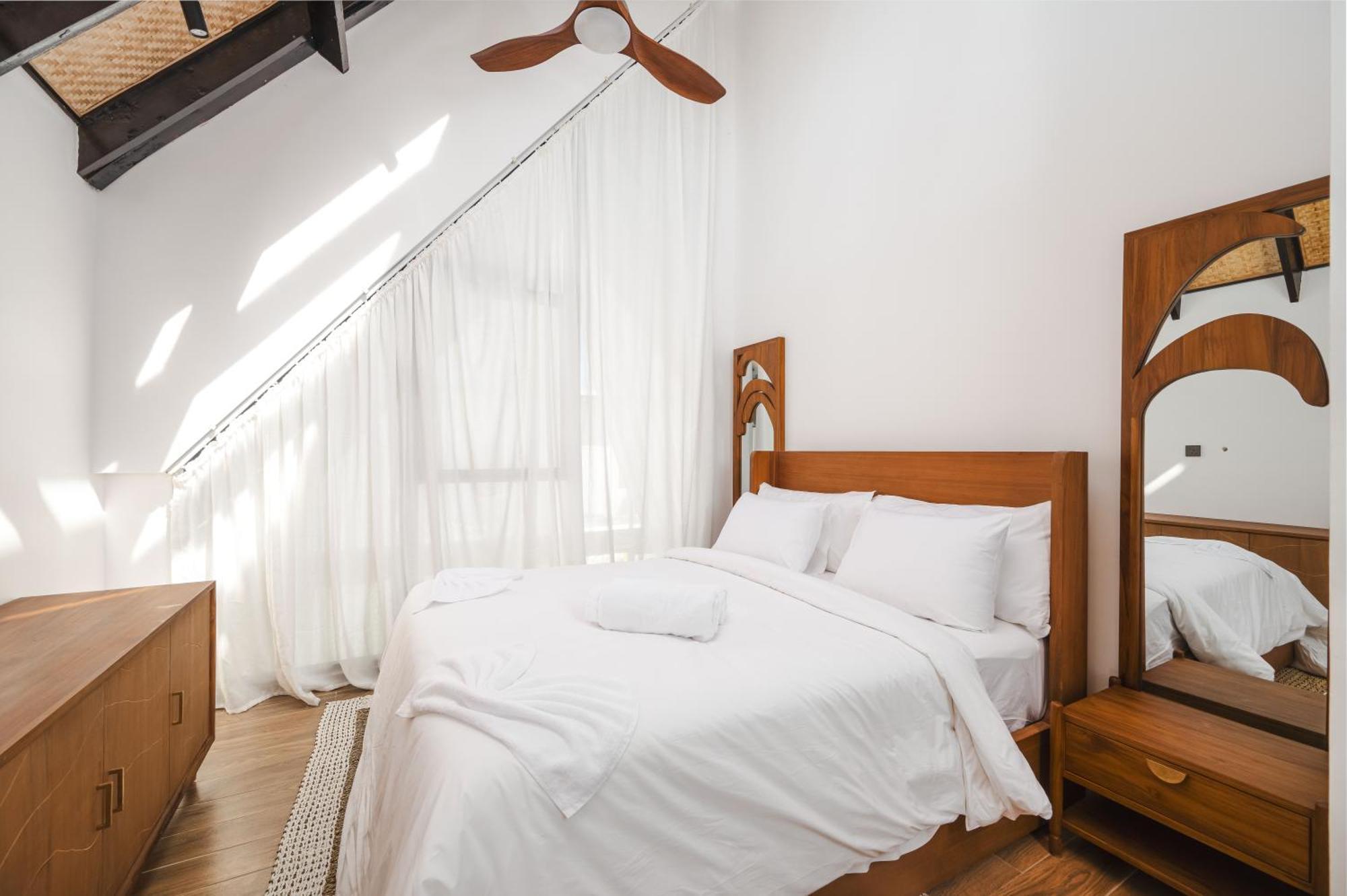 Chalet Emerald Escapes
