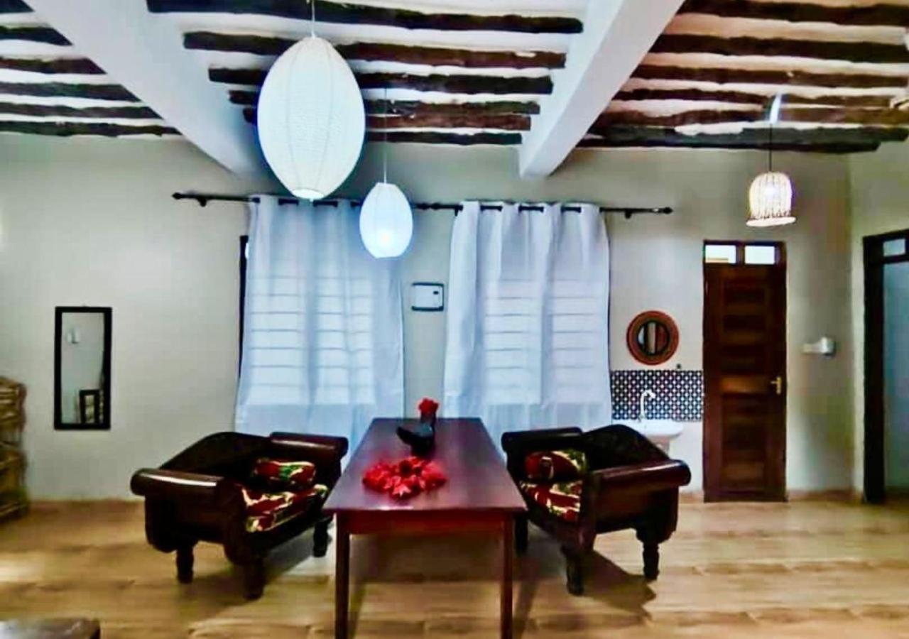 Hotel The Tropinest 3*