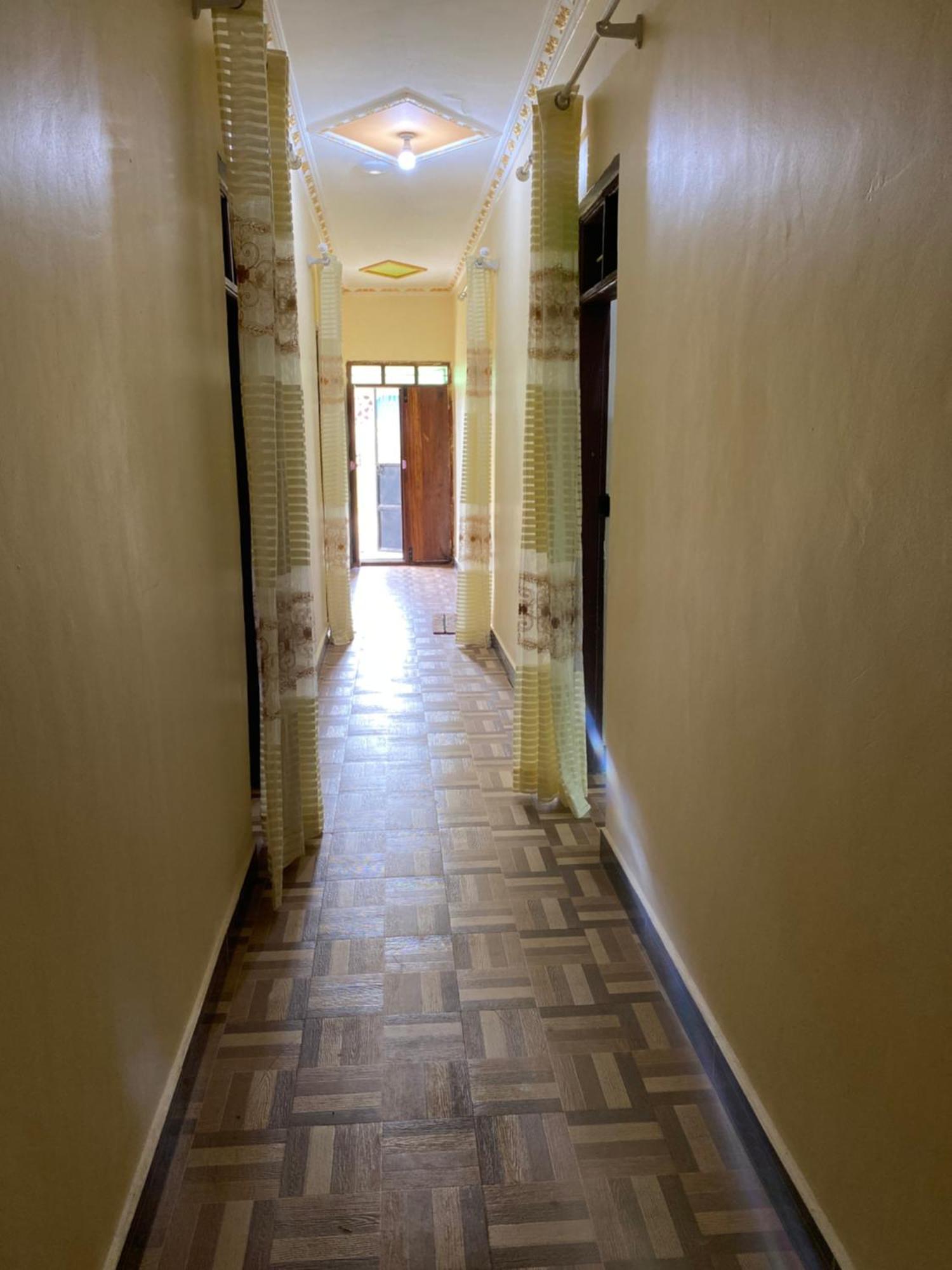 Falcon House Bed & Breakfast