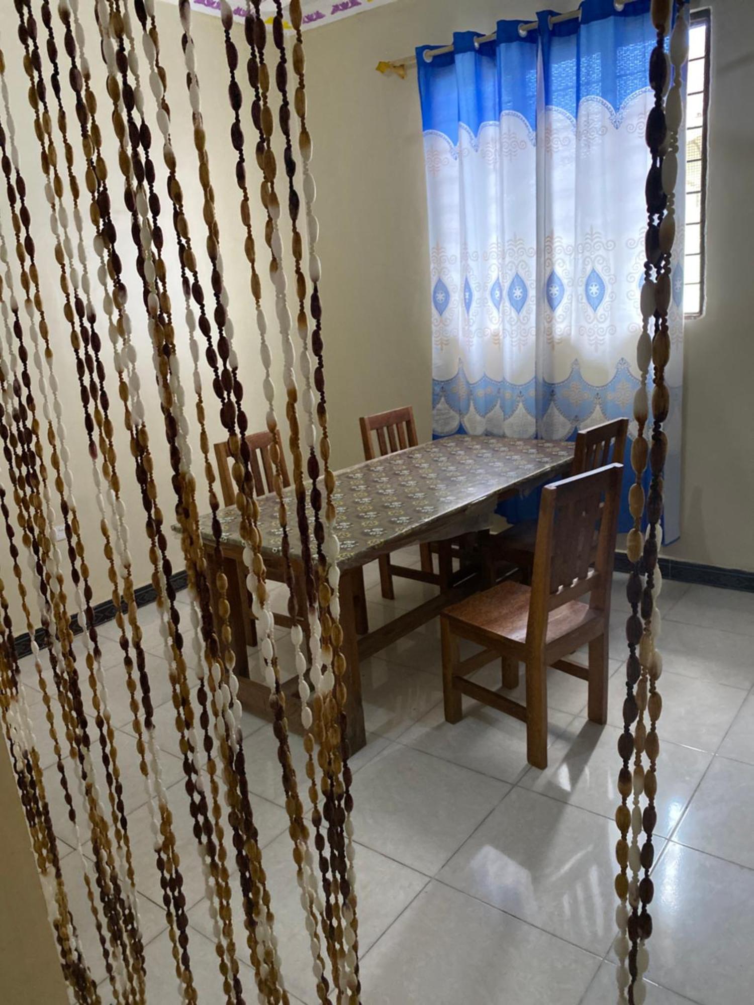 Bed & Breakfast Falcon House *