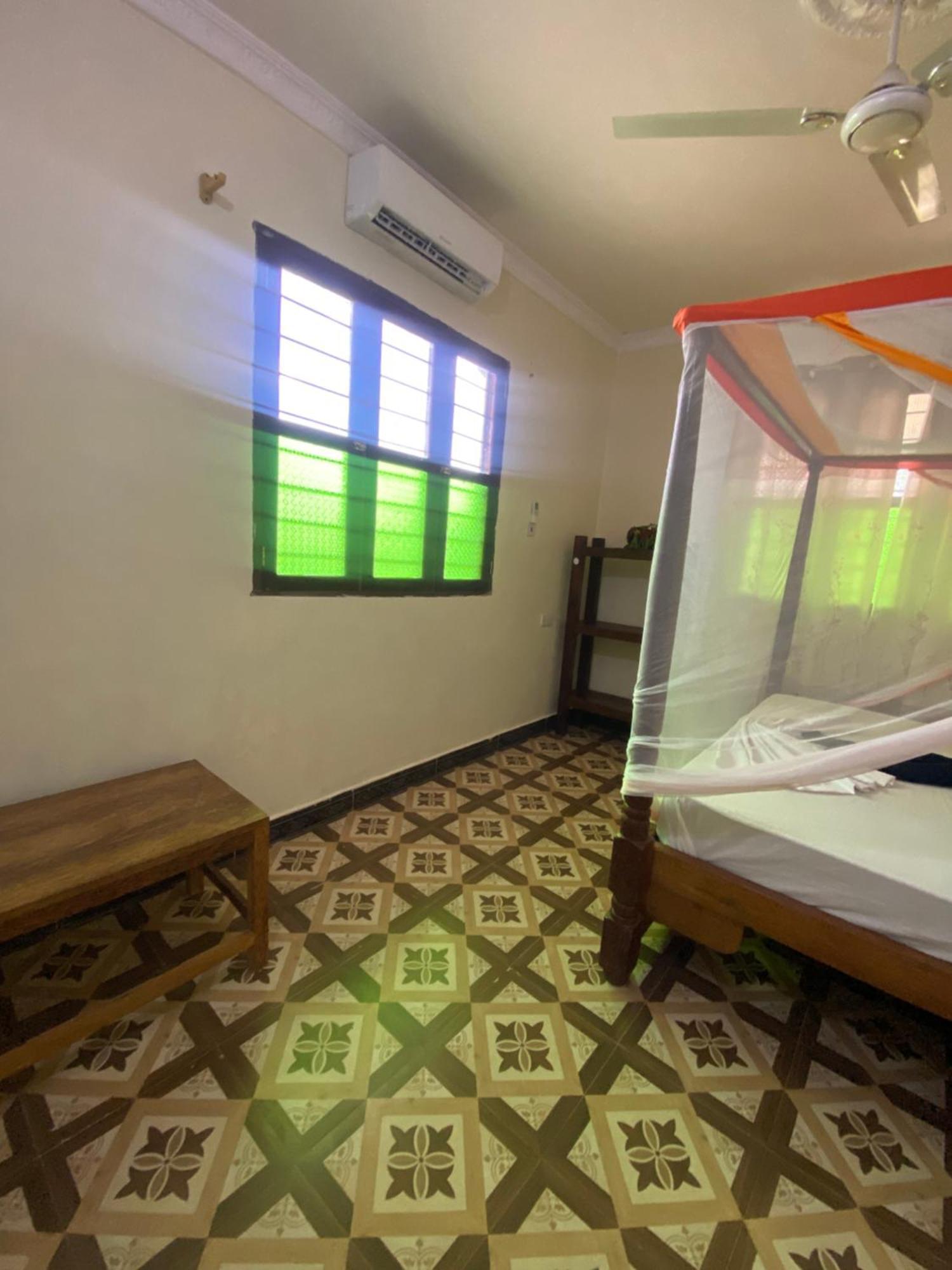 Falcon House Bed & Breakfast *