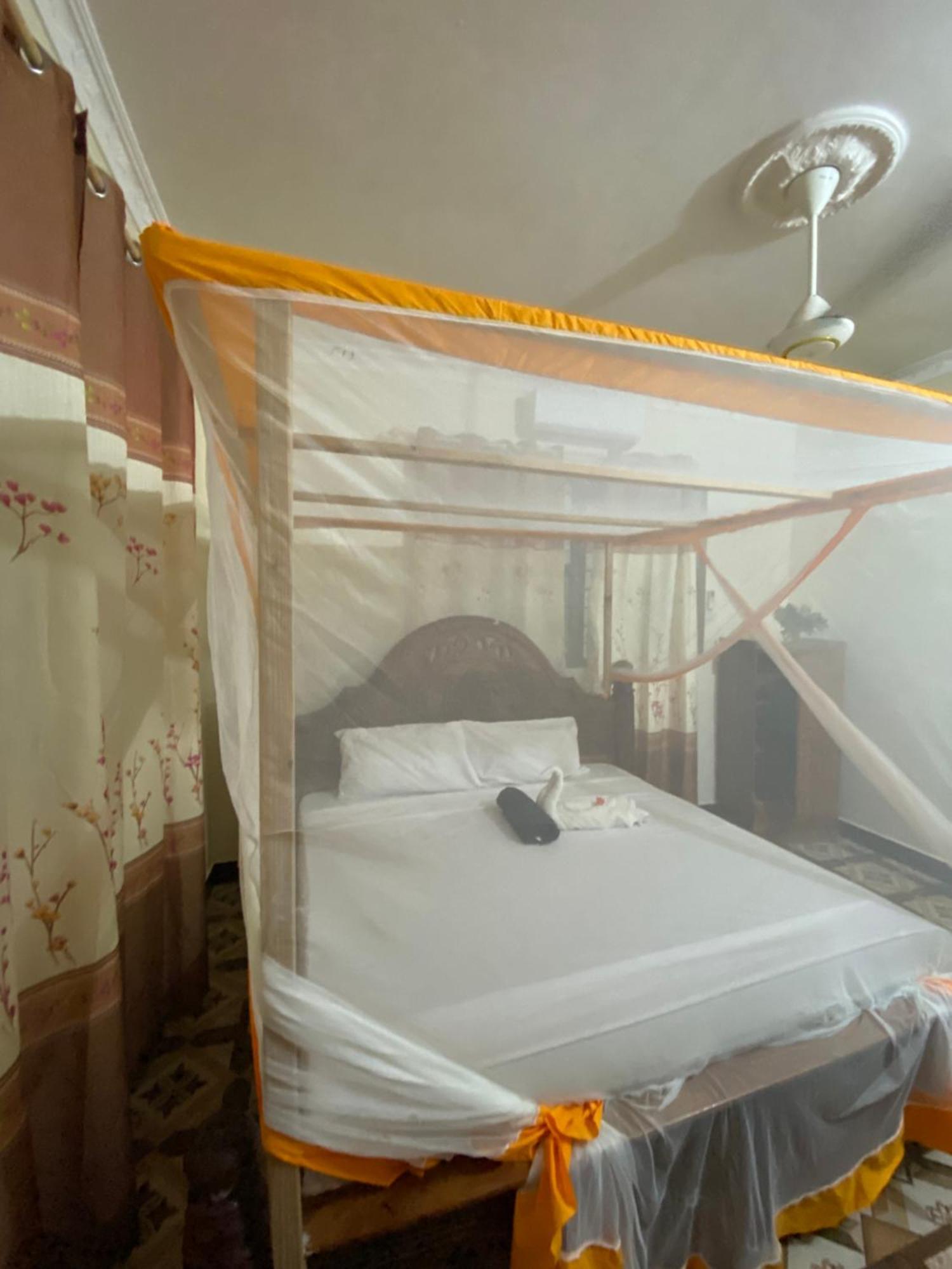 Falcon House Bed & Breakfast