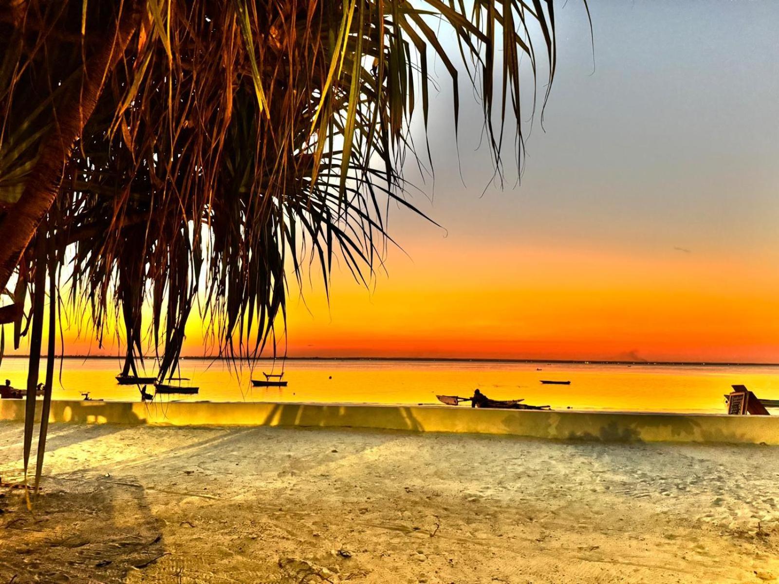 Bahati Sunset Hotel *