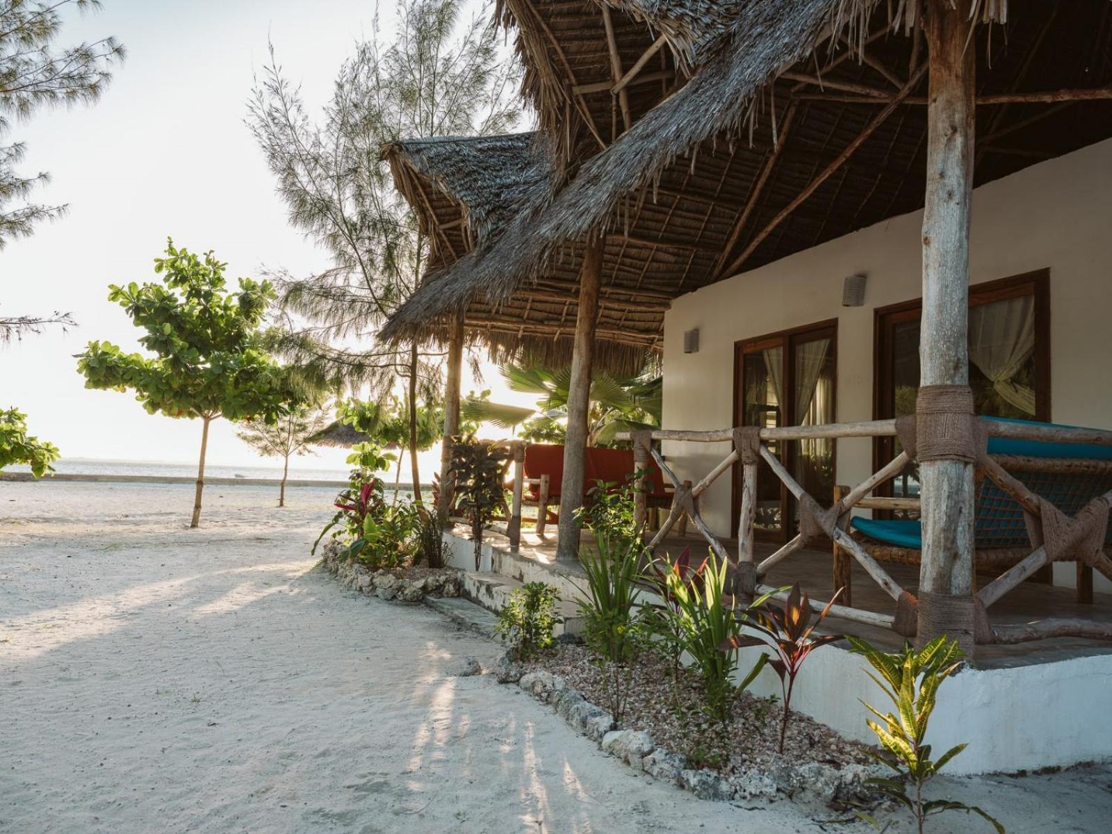 Bahati Sunset Hotel *
