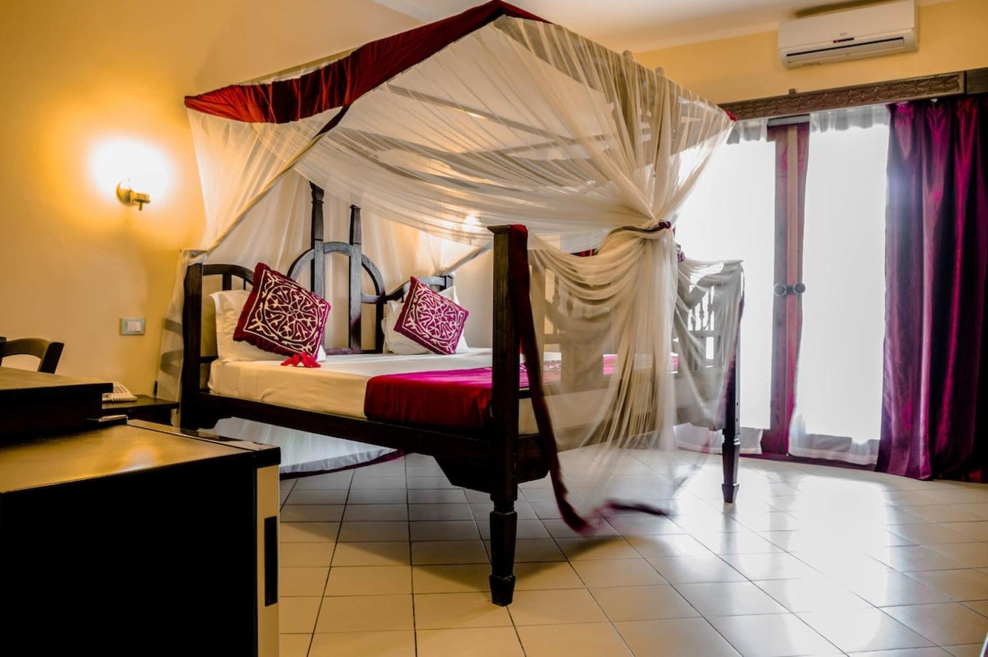 Hotel Jaz Adonia Uroa