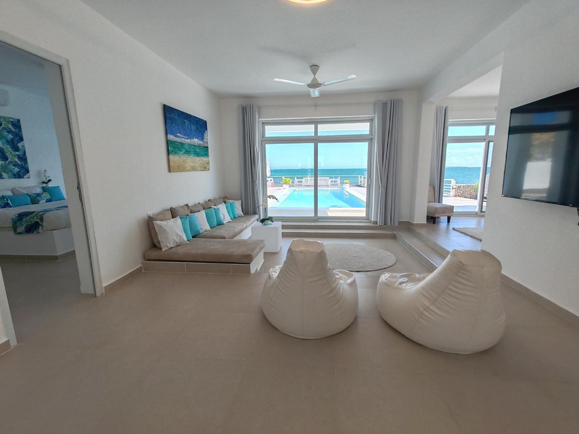 Villa Azura