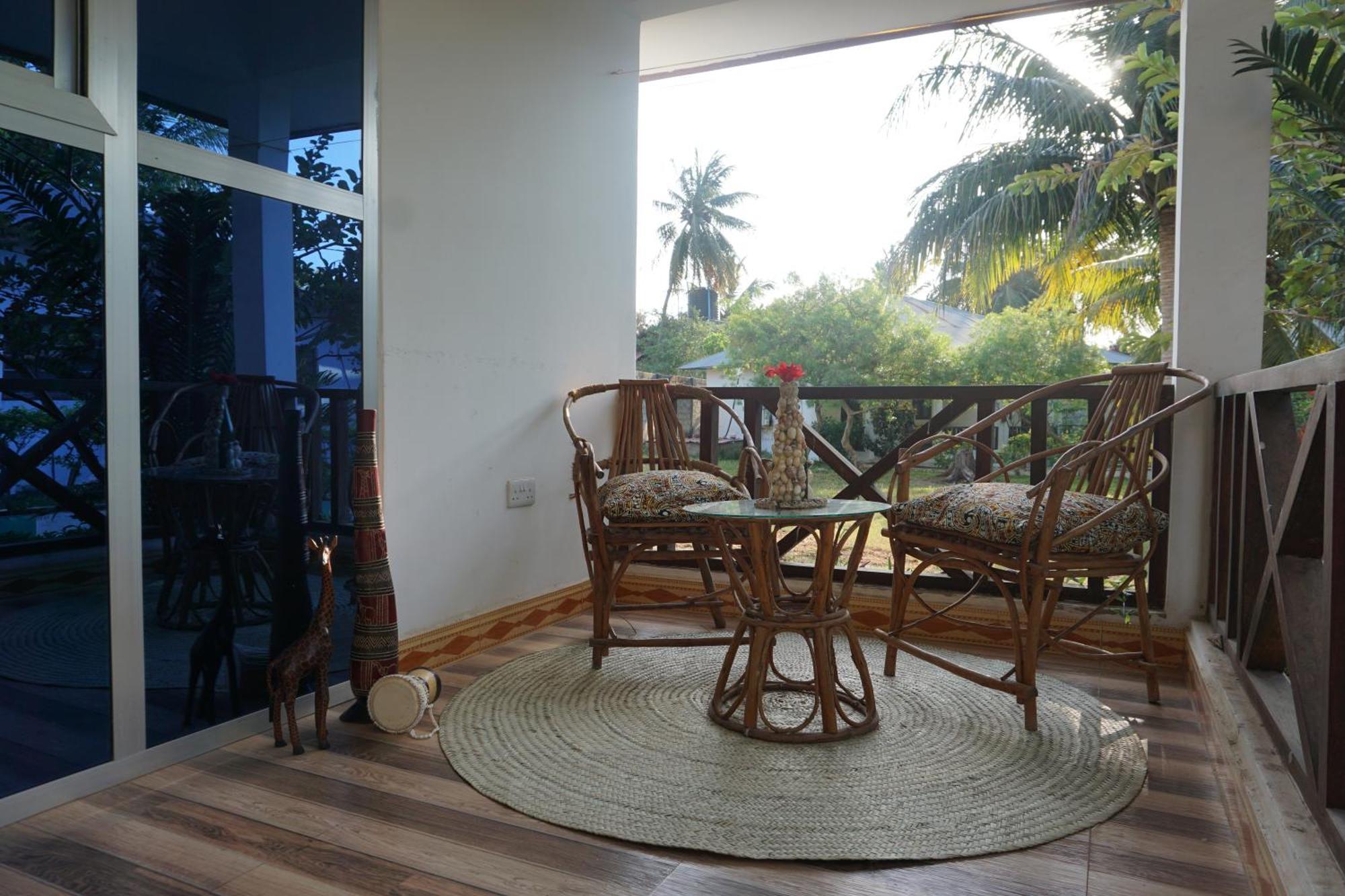 Cocolala House Bed & Breakfast *