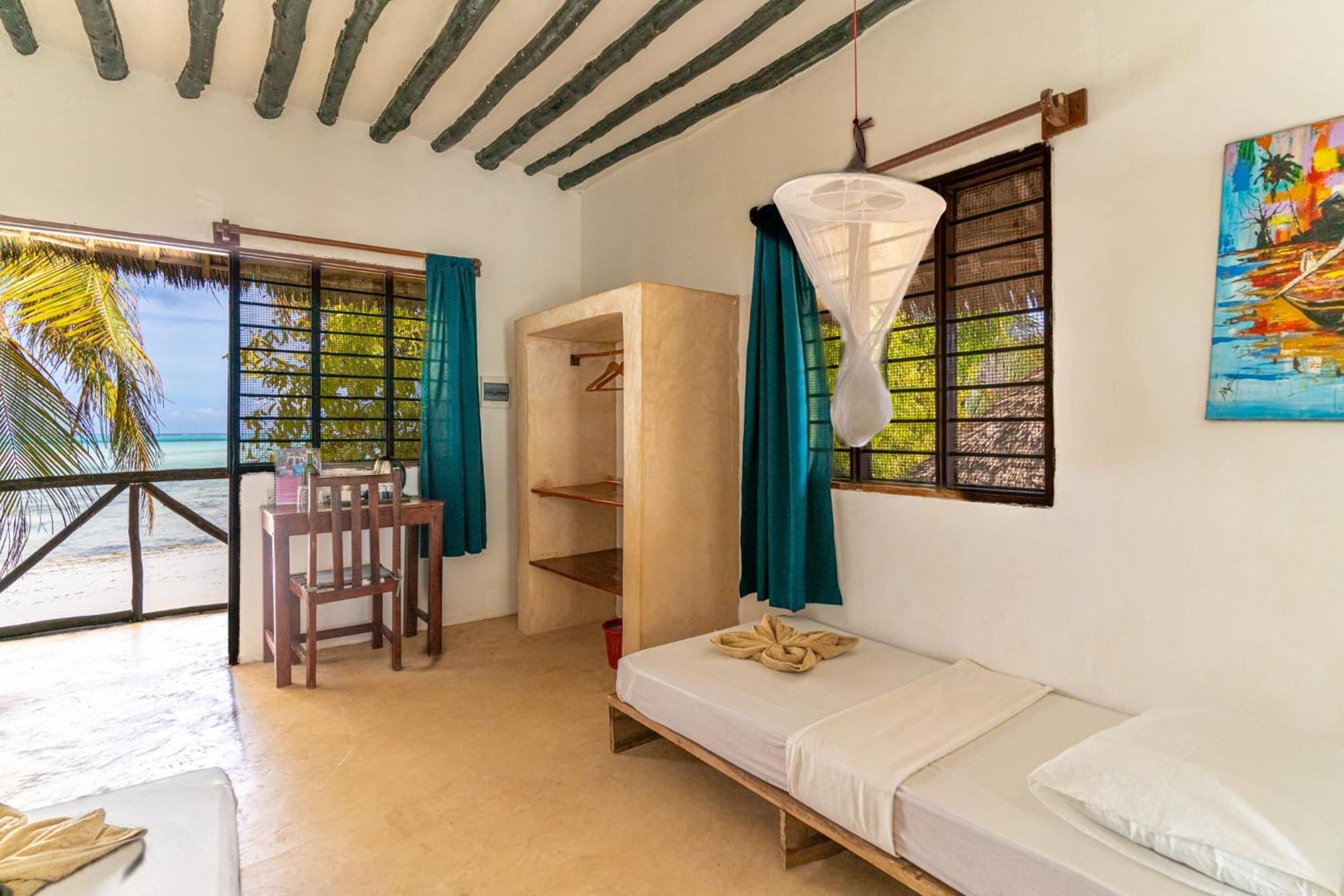 Red Monkey Lodge *