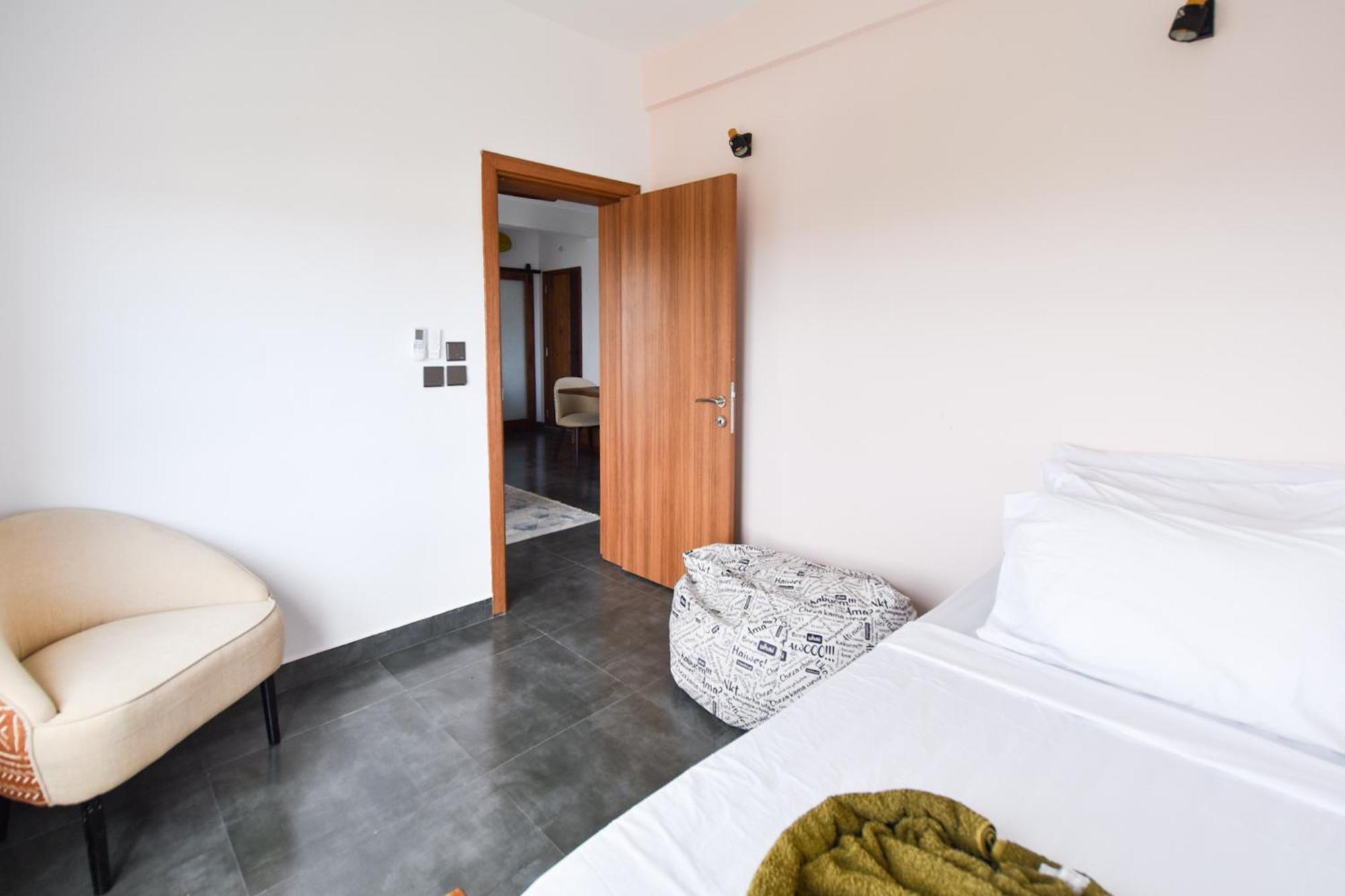 Castle Black, Infinite Ocean Sunsets At The Skyloft In Fumba Town Apartment Dambani