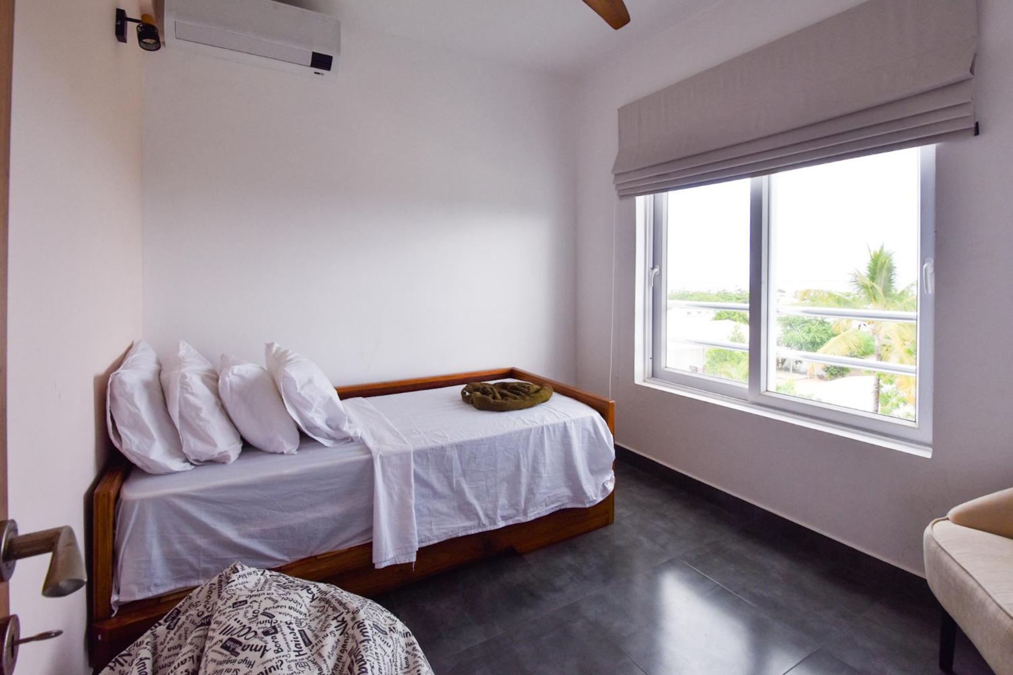 Castle Black, Infinite Ocean Sunsets At The Skyloft In Fumba Town Apartment