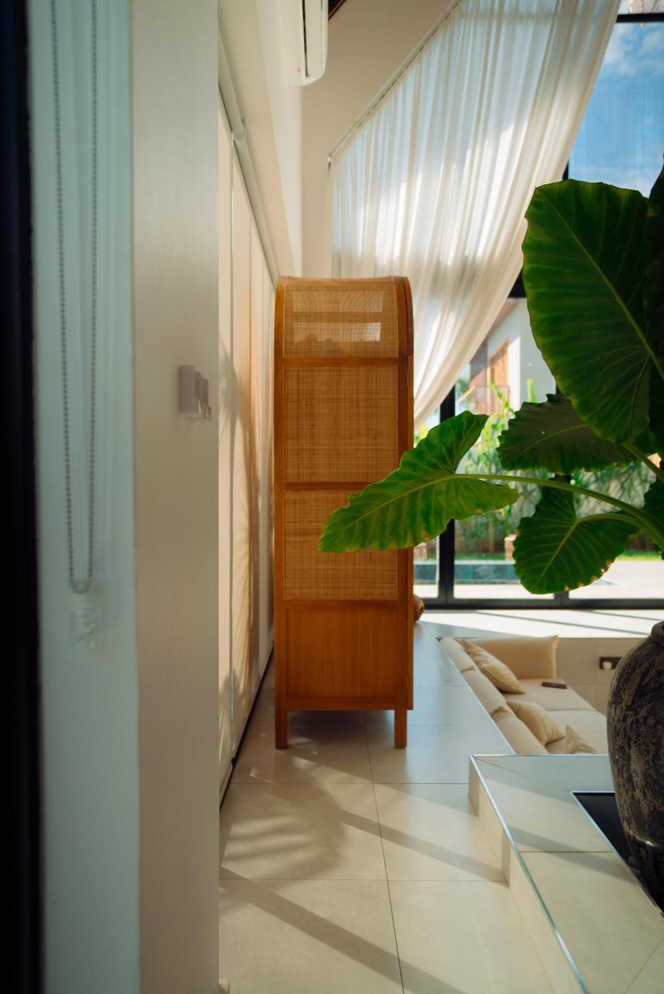 Emerald Escapes