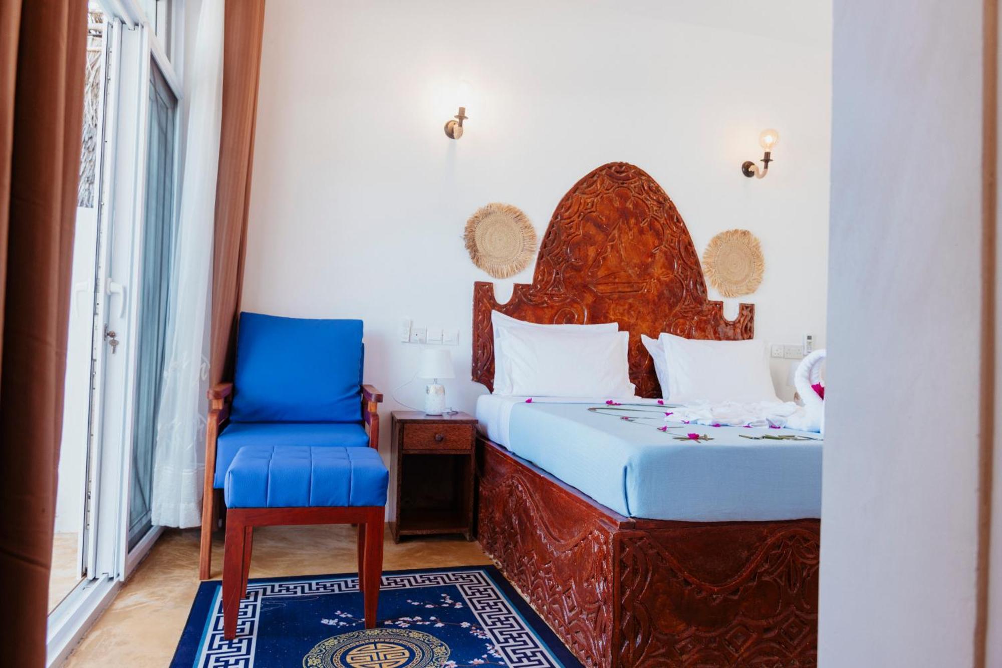 Mia Boutique 4*