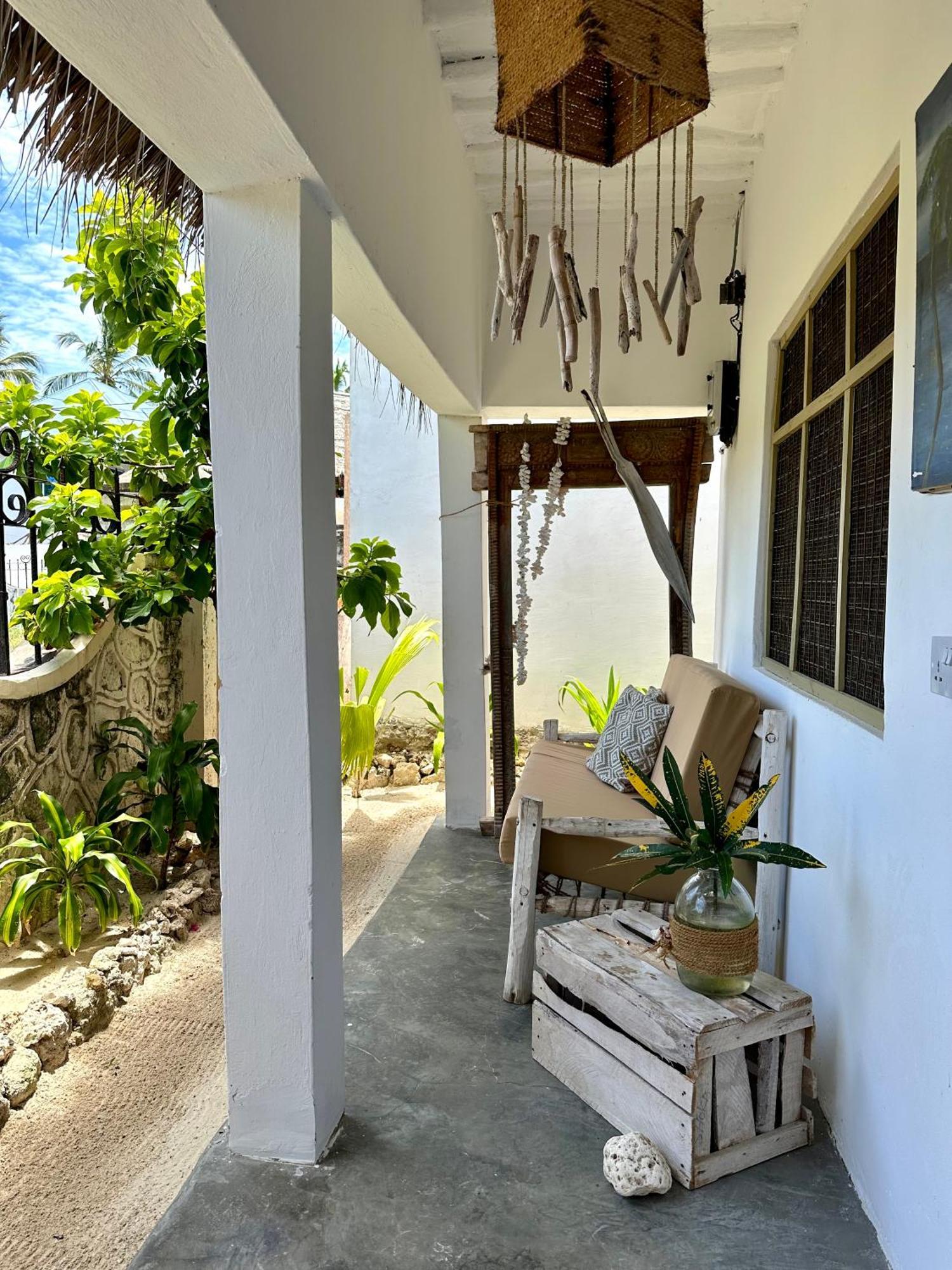 Bed & Breakfast Mlango House Ii