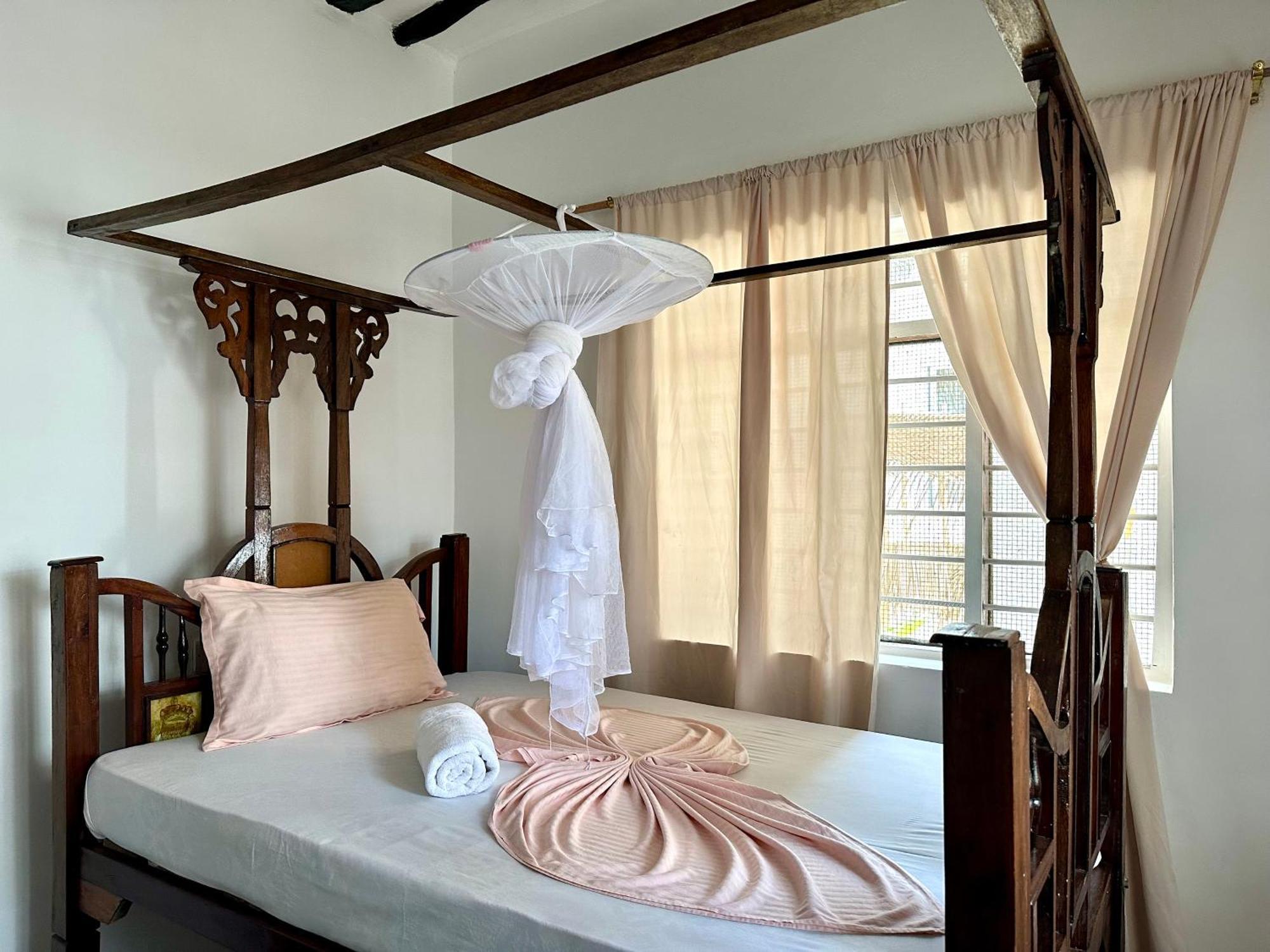 Mlango House Ii Bed & Breakfast Paje