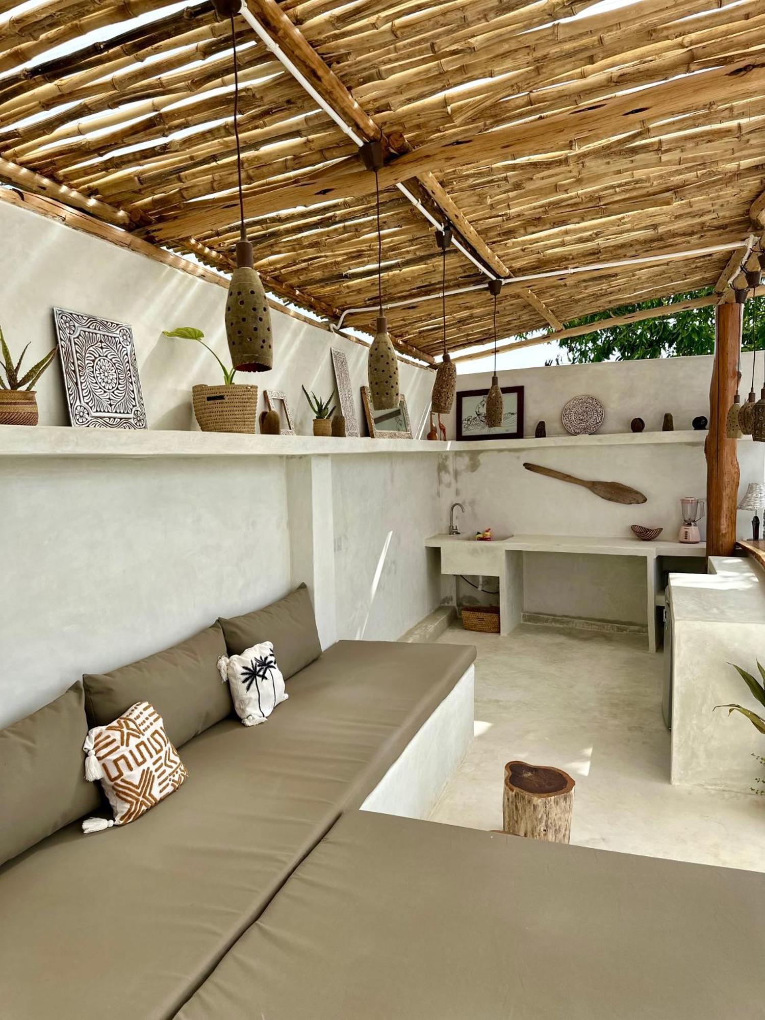 Aloe House *