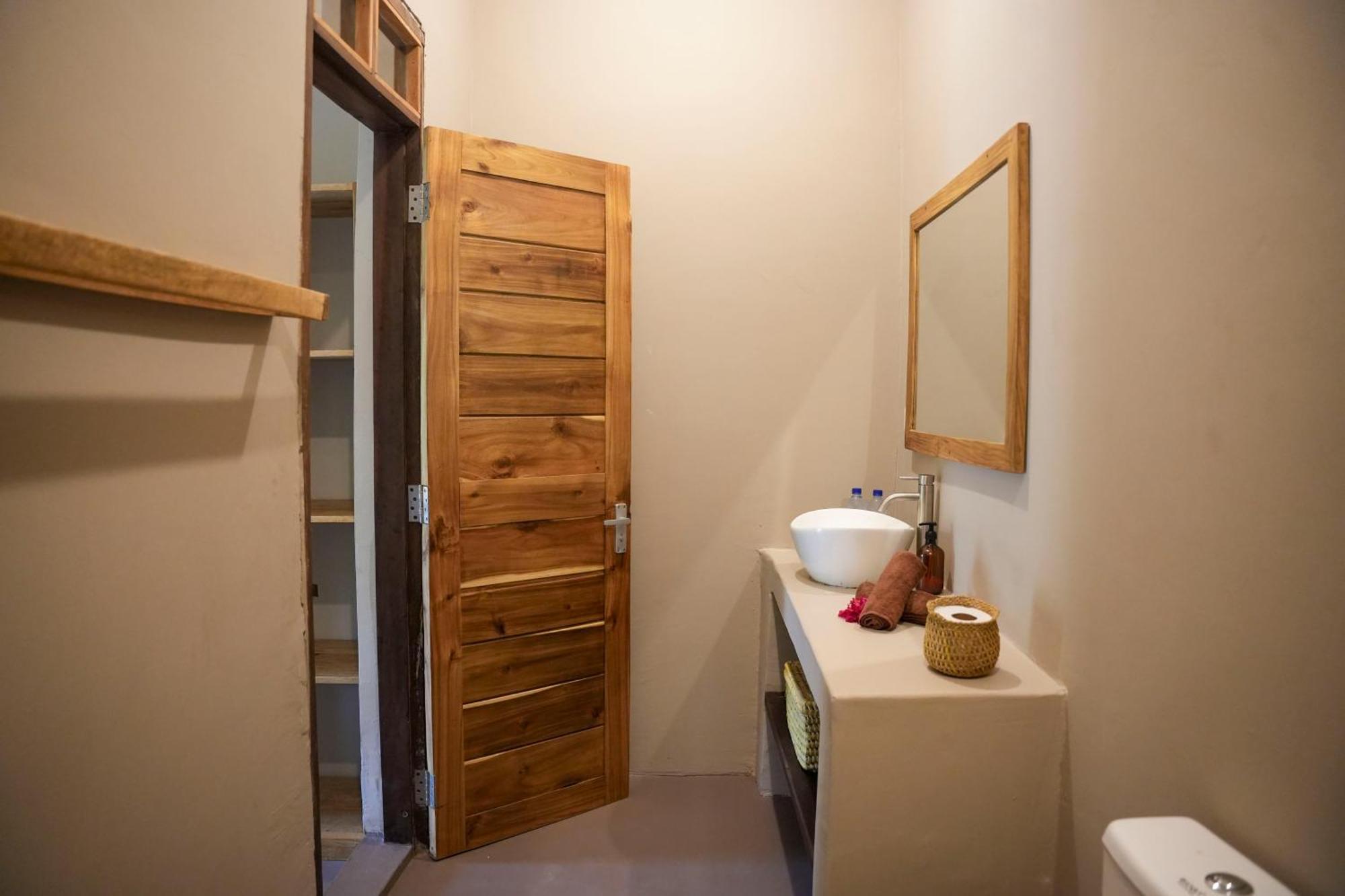 Breeze Bed & Breakfast Kendwa