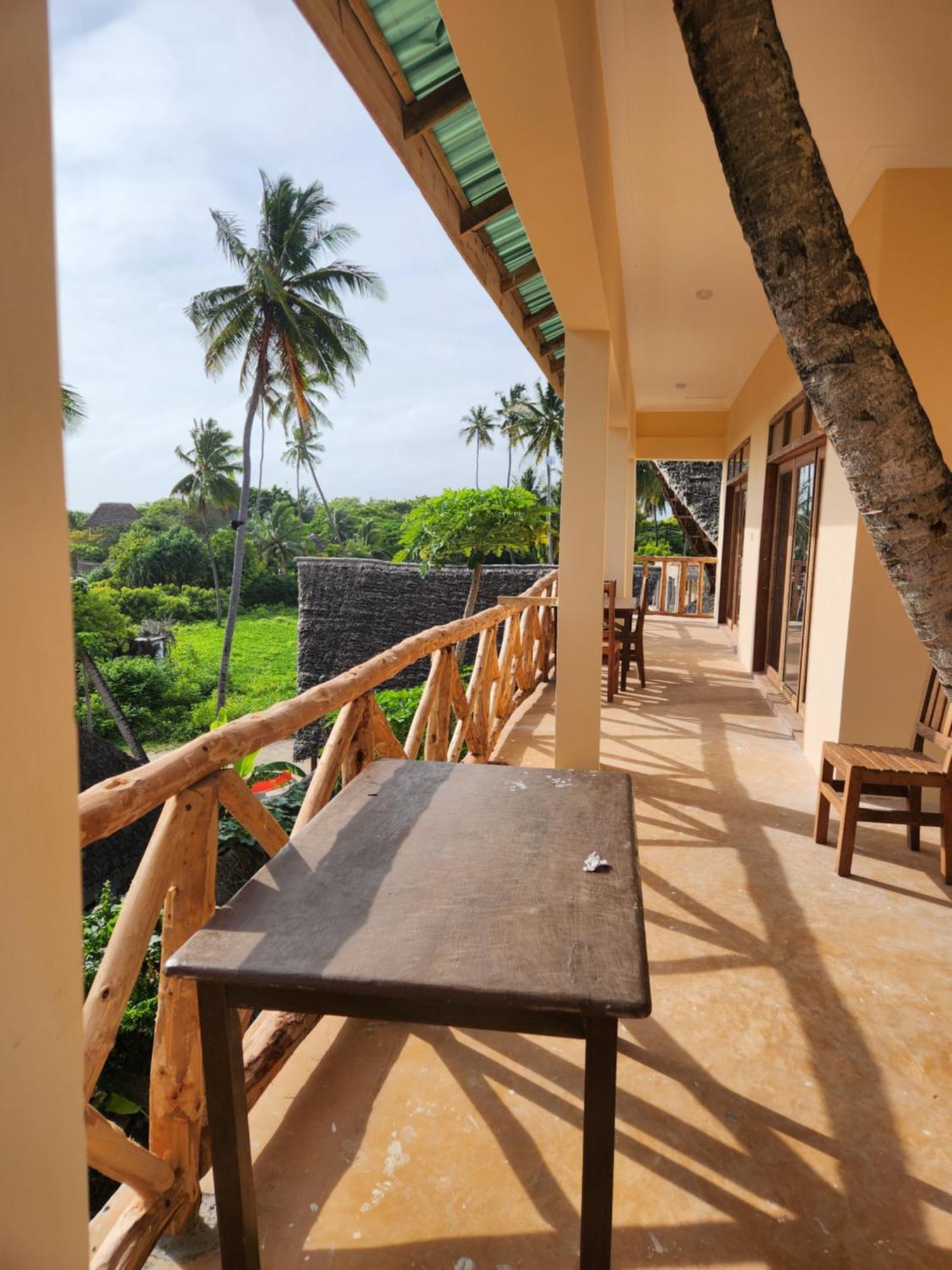 Two Palms Hotel
