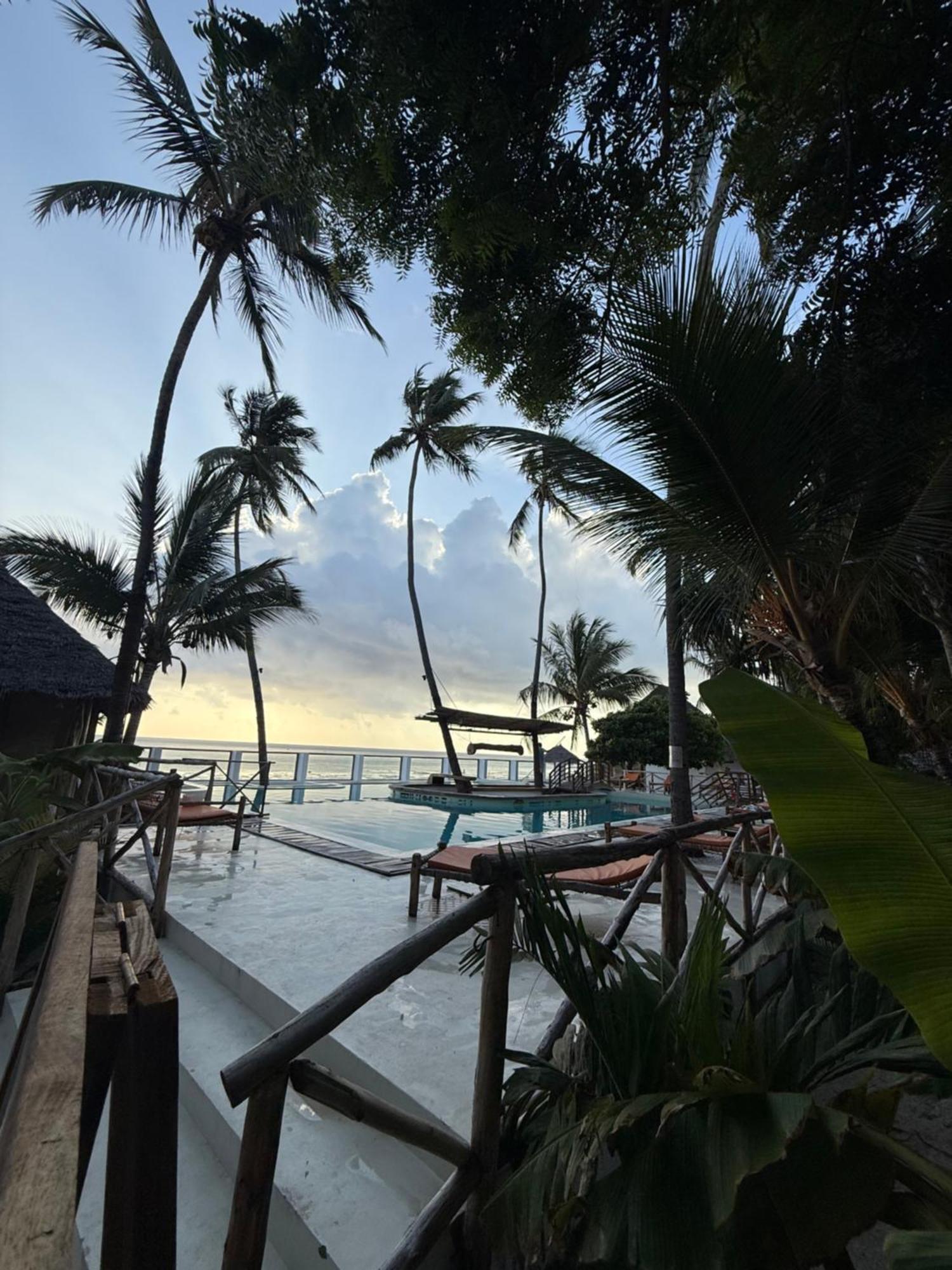 Tiki Club & (adults Only) Bwejuu